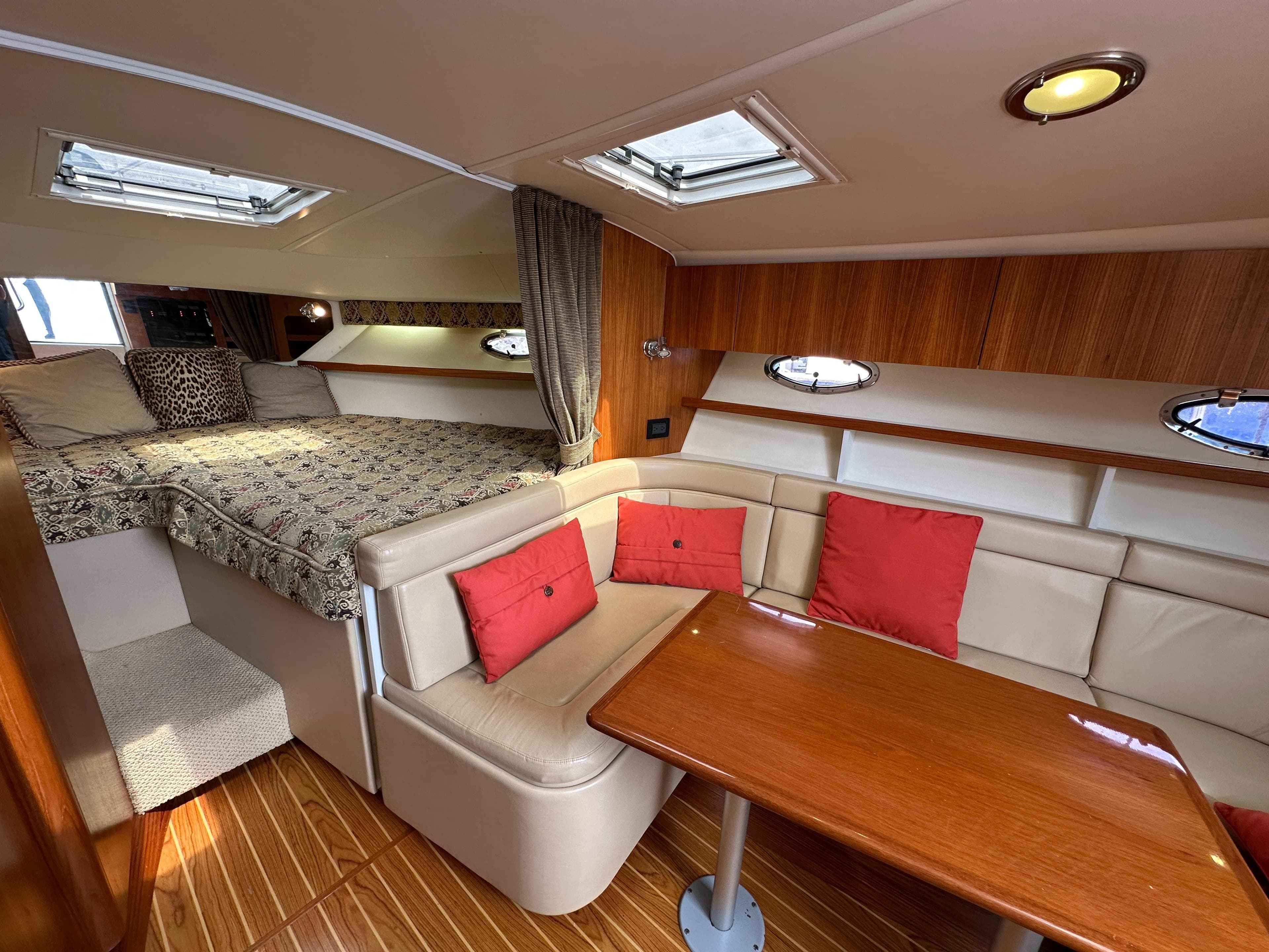 2004 Tiara Yachts 3100 Open