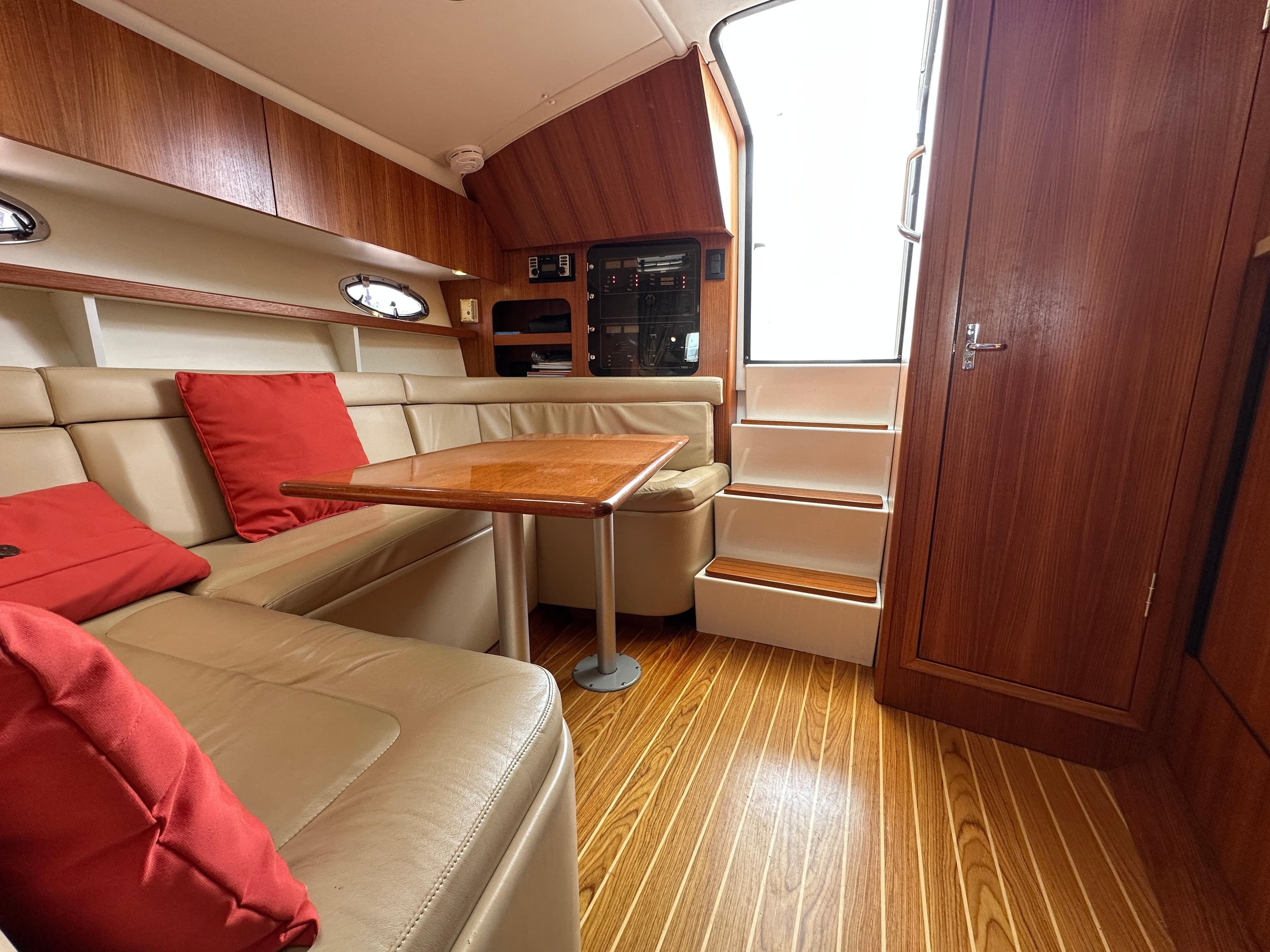 2004 Tiara Yachts 3100 Open