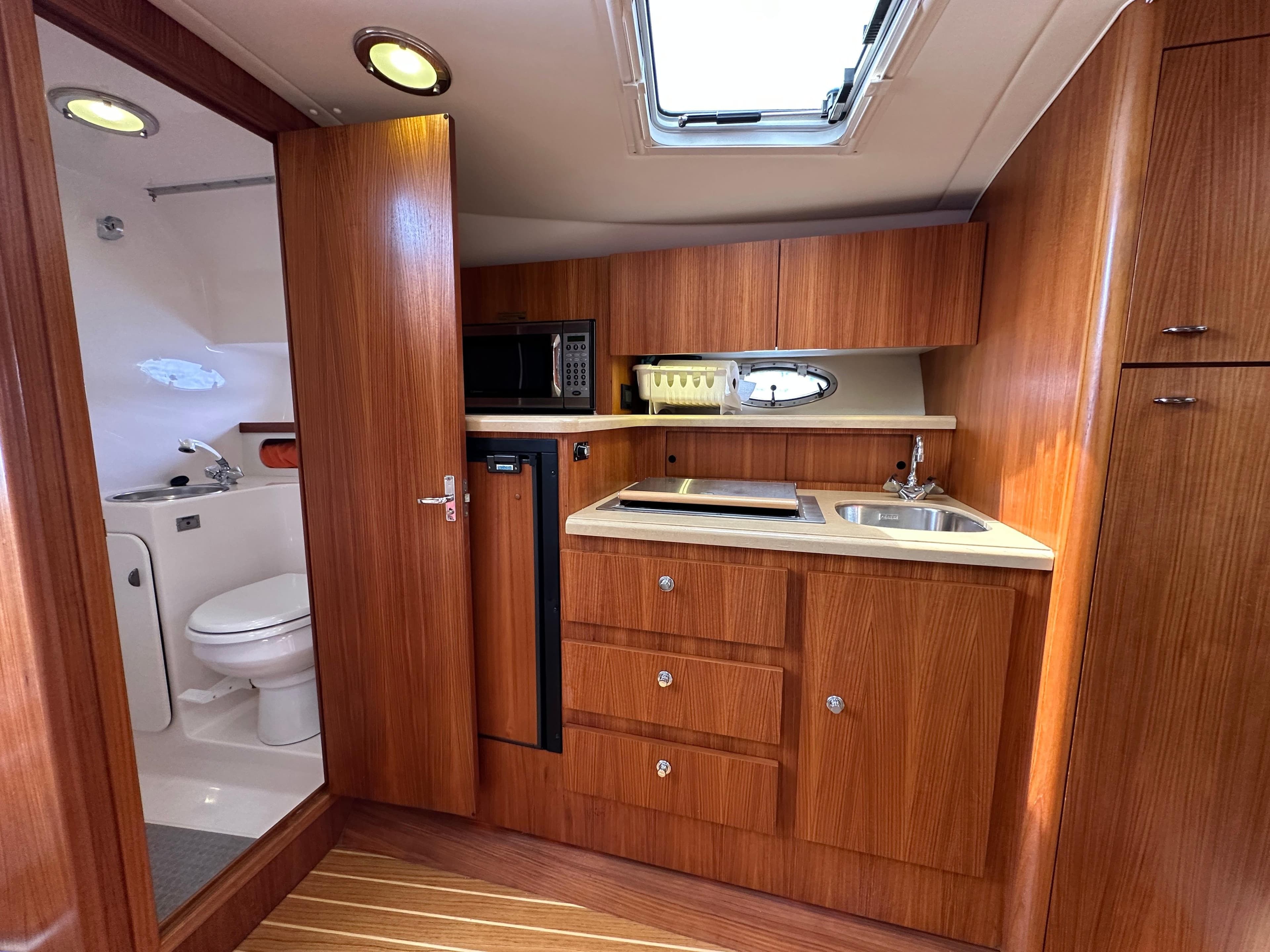 2004 Tiara Yachts 3100 Open