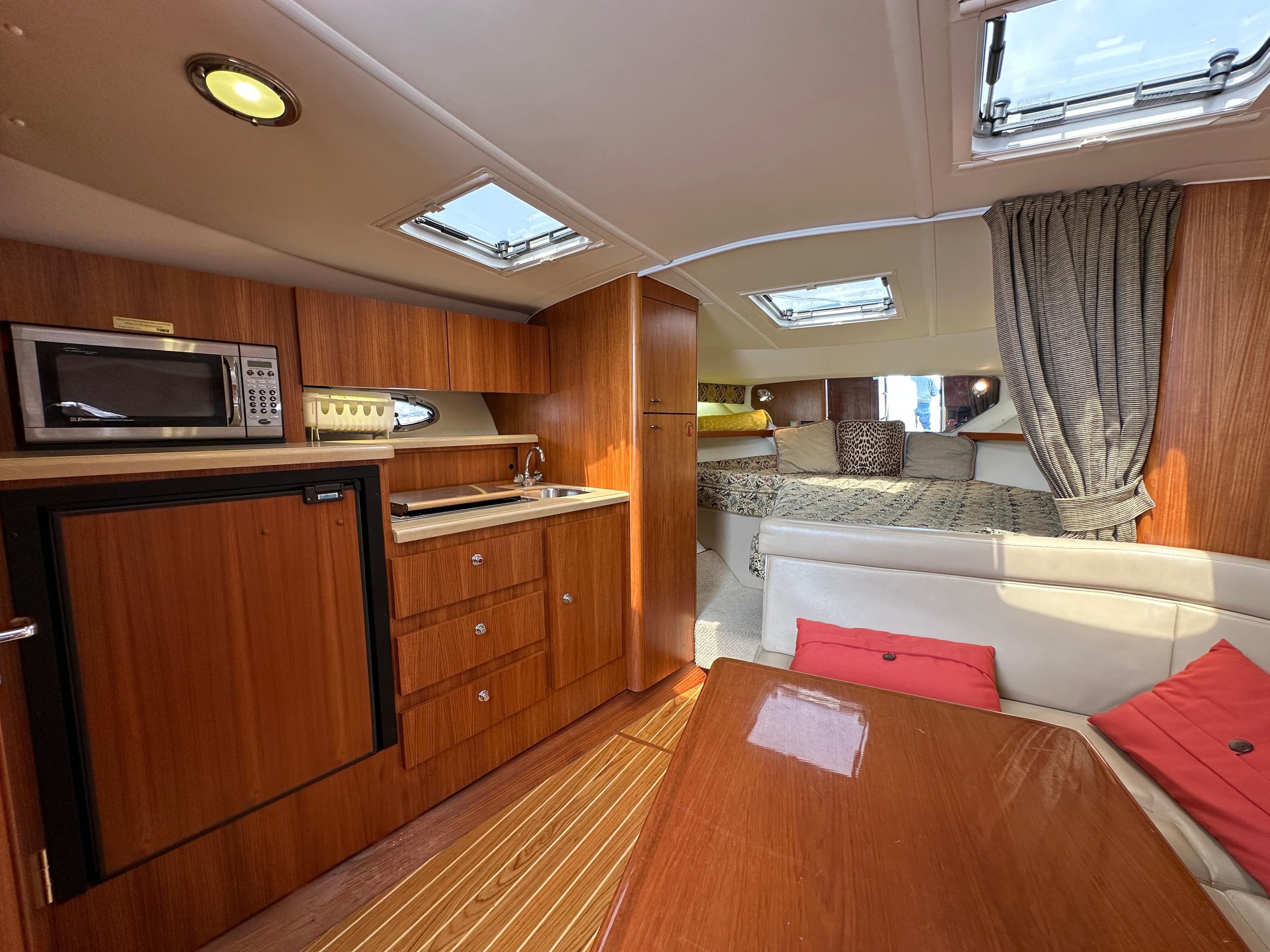 2004 Tiara Yachts 3100 Open