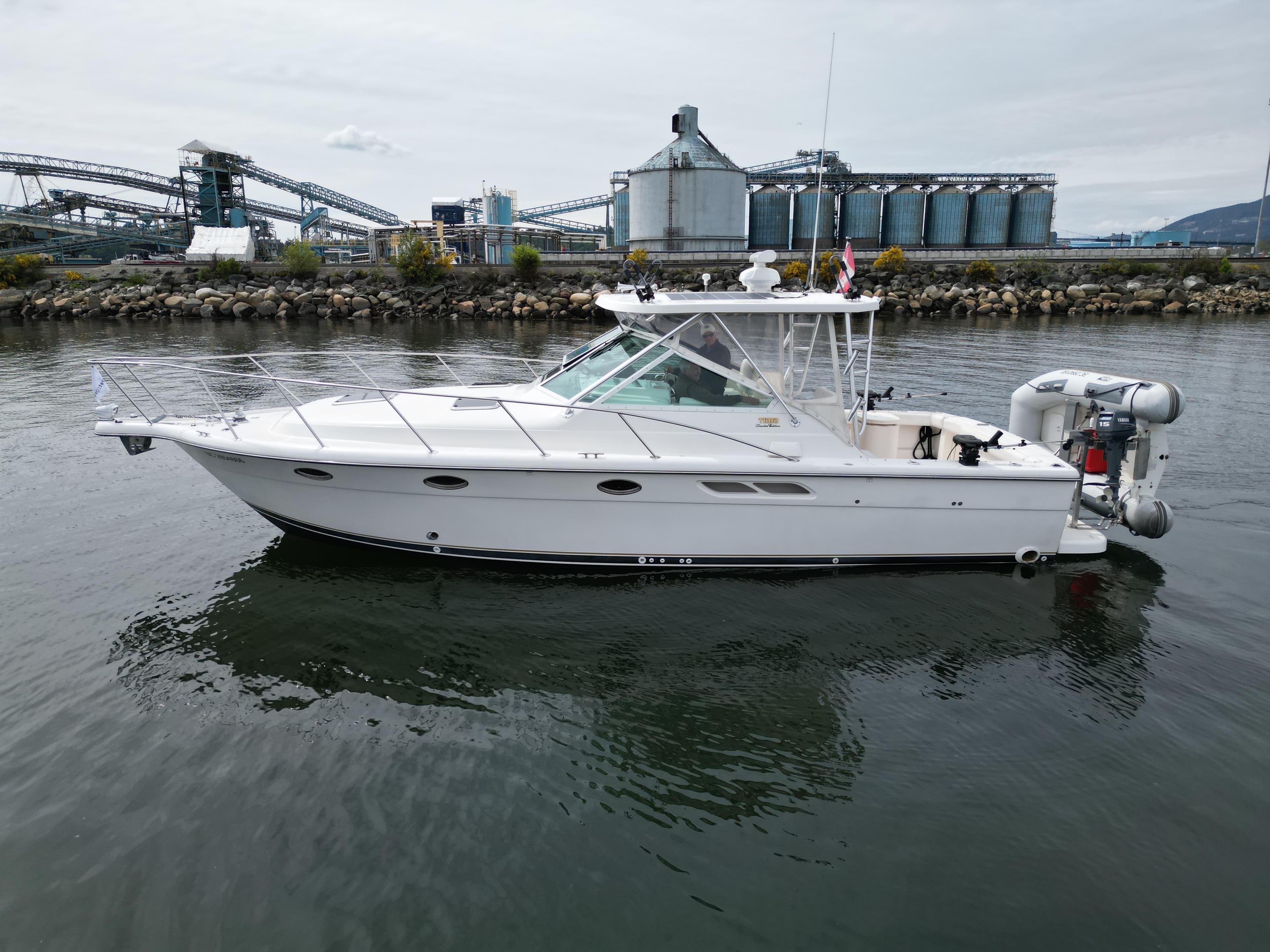 2004 Tiara Yachts 3100 Open