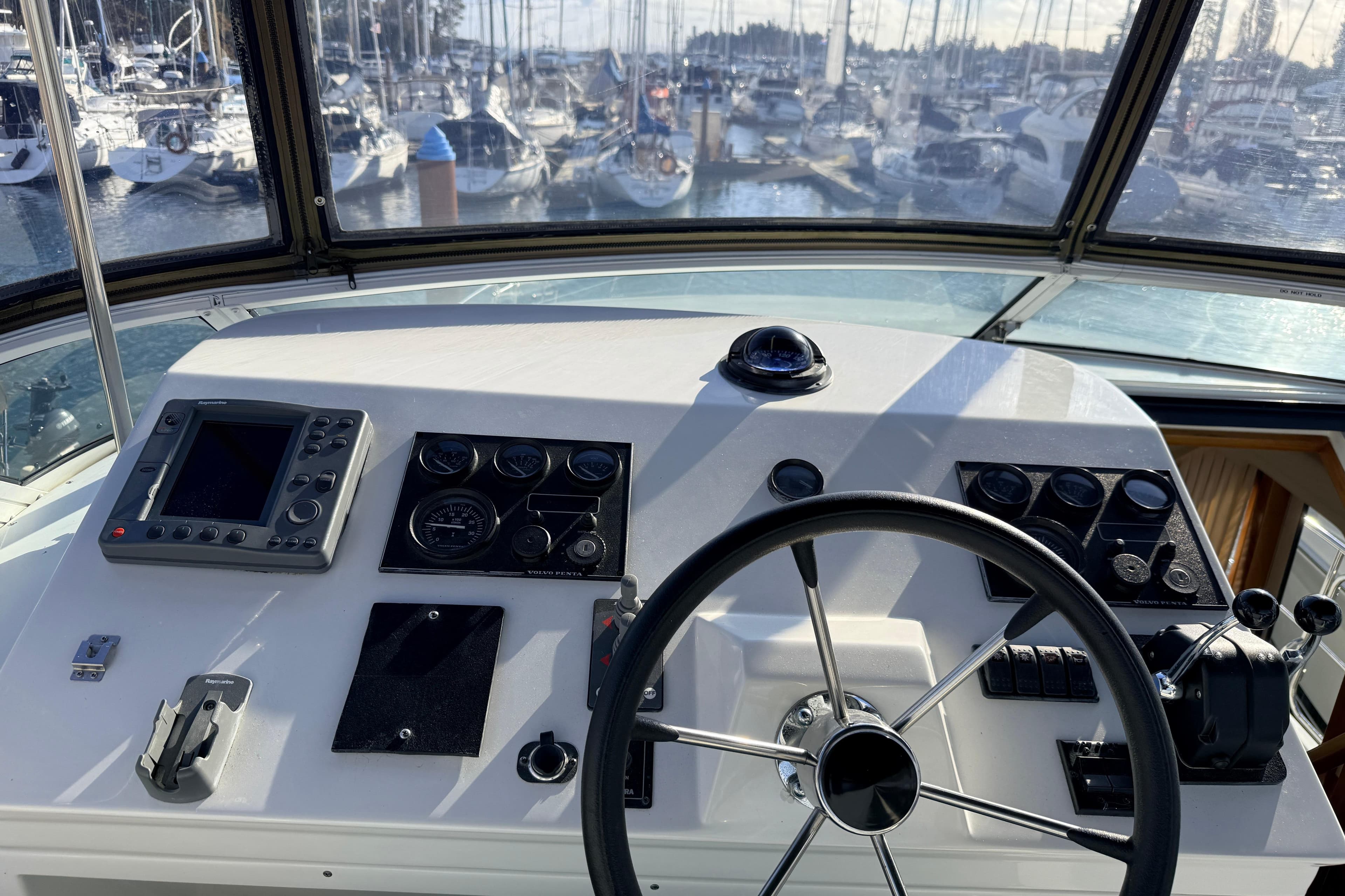 2003 Navigator 4800