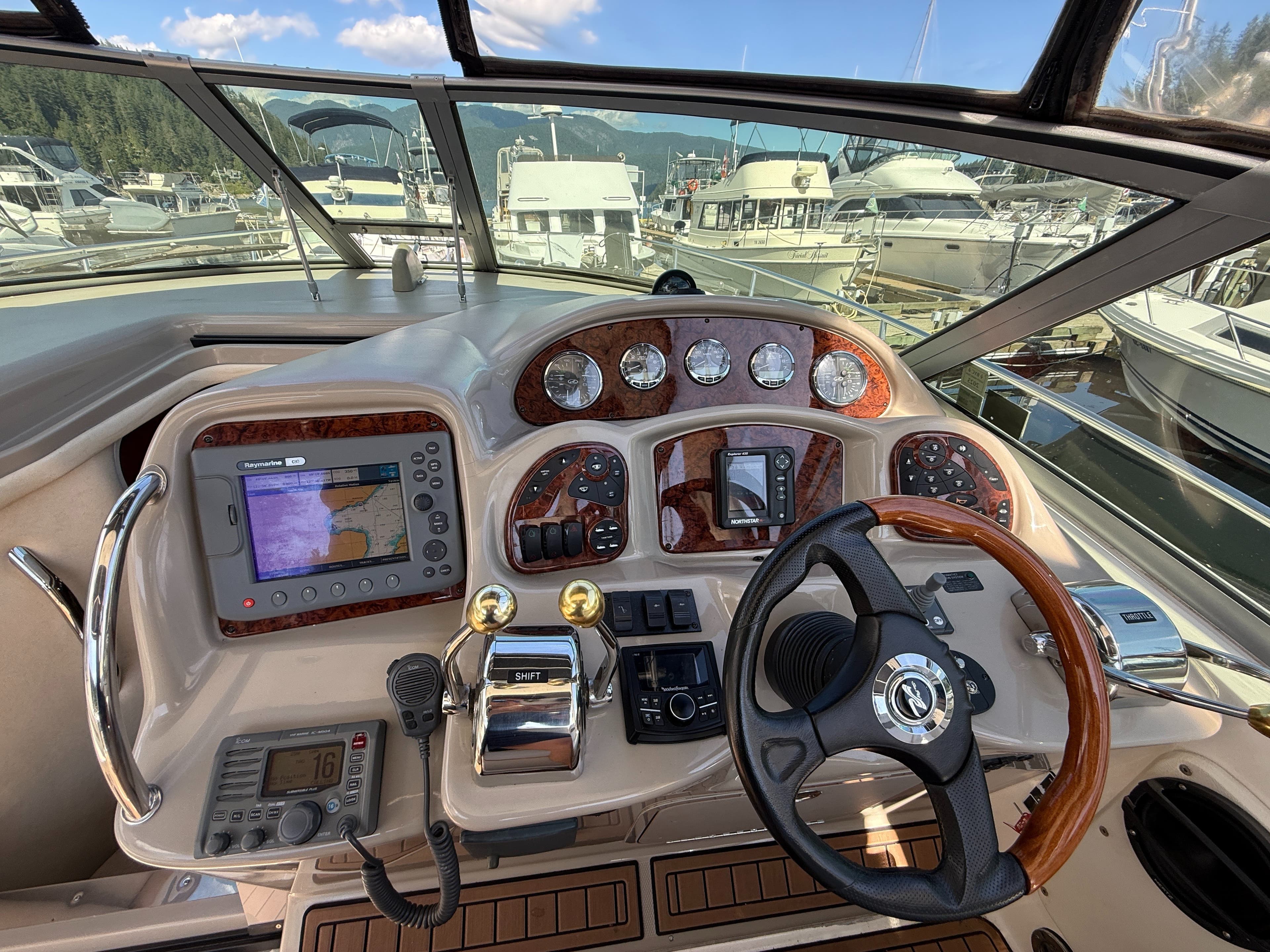 2007 Sea Ray 320 Sundancer