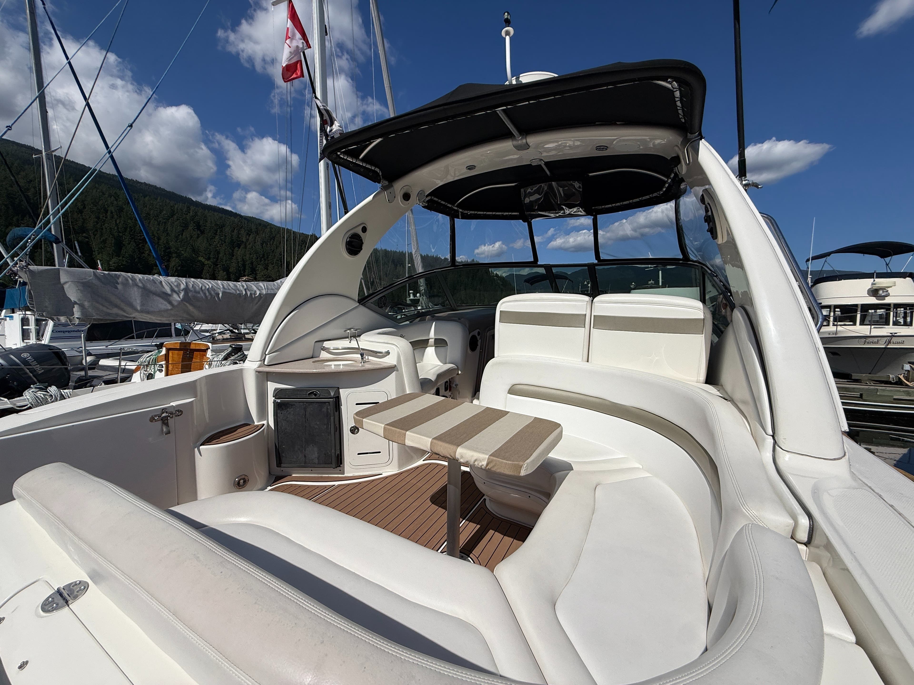 2007 Sea Ray 320 Sundancer