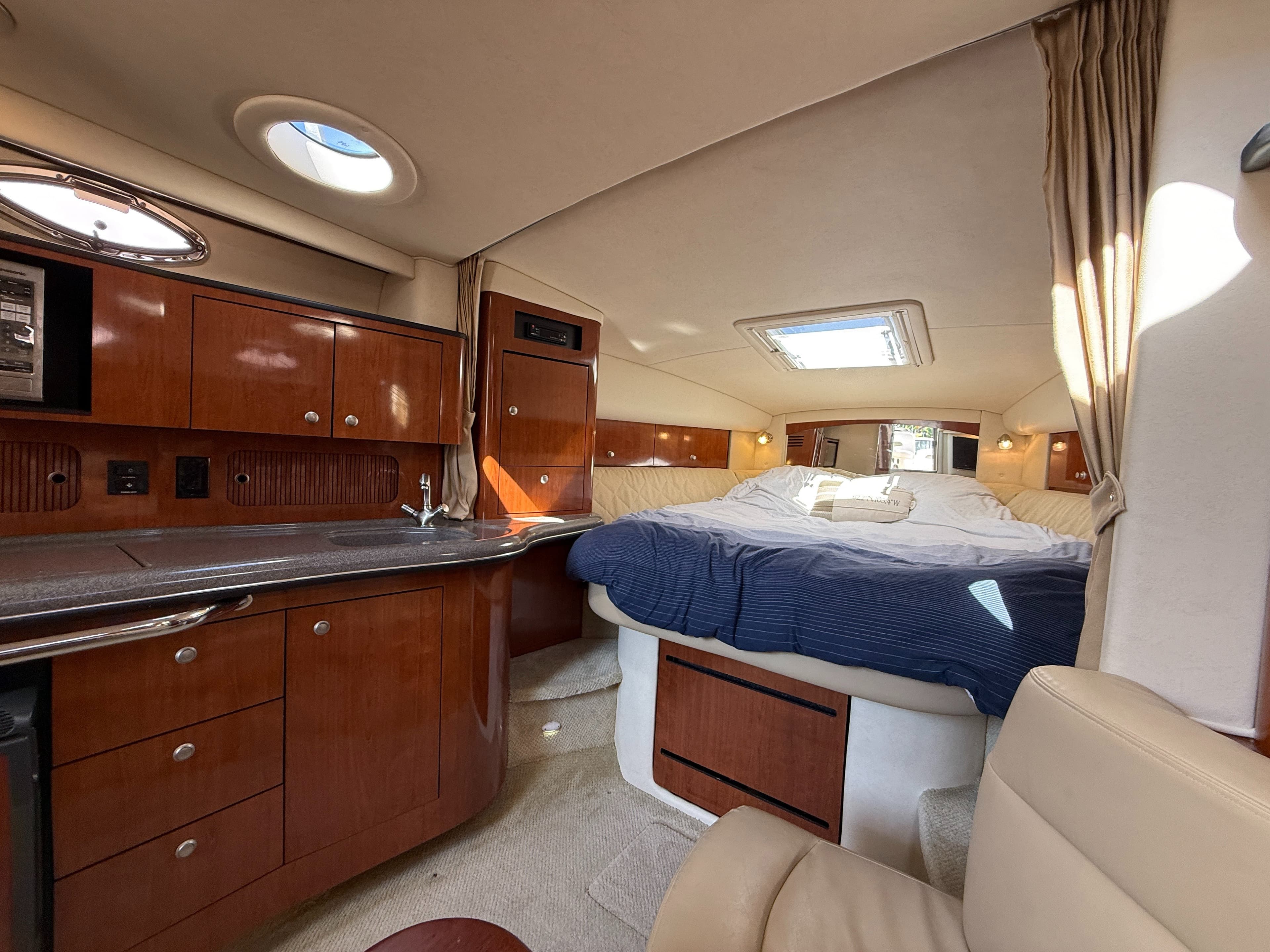 2007 Sea Ray 320 Sundancer