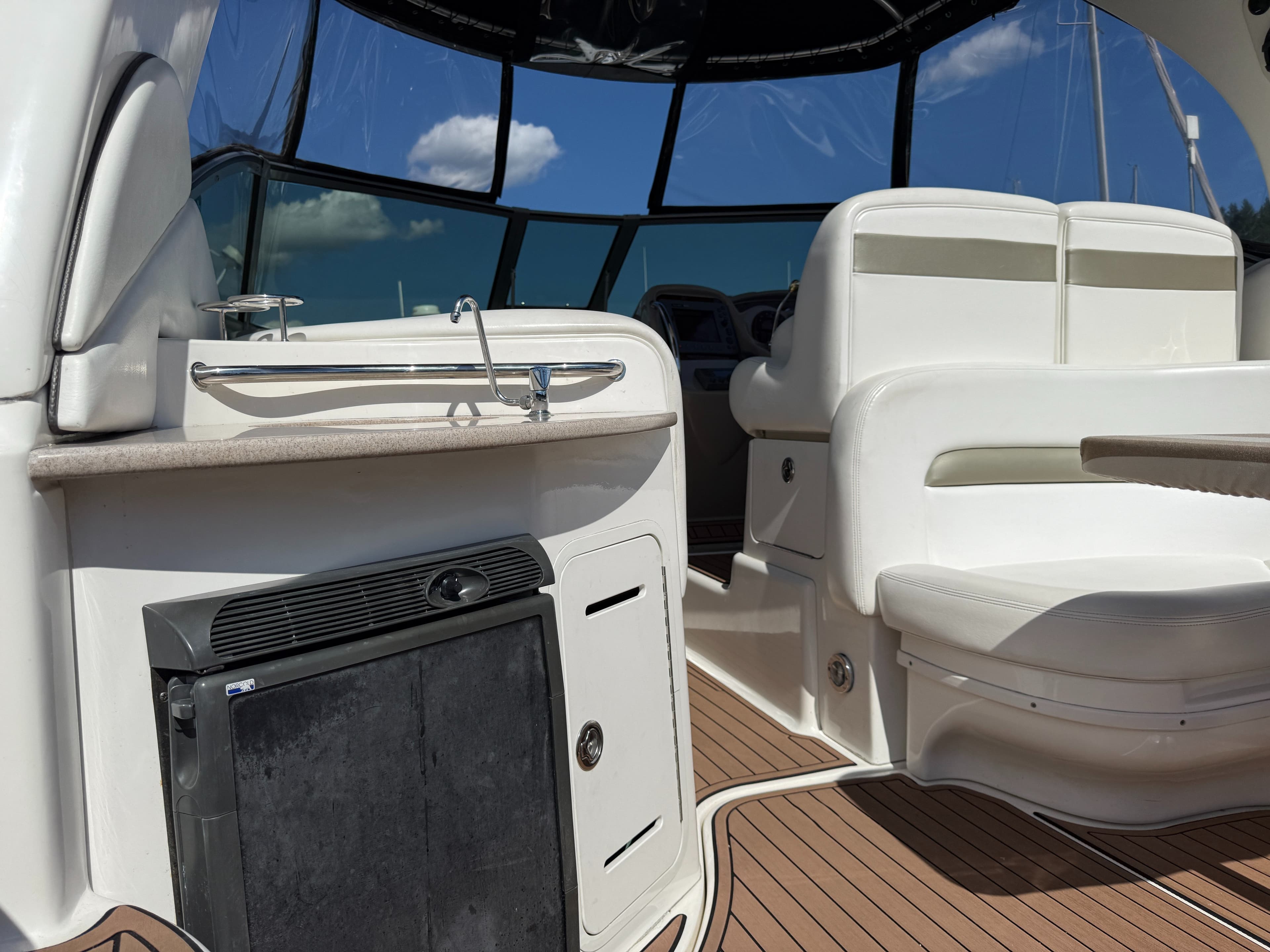 2007 Sea Ray 320 Sundancer