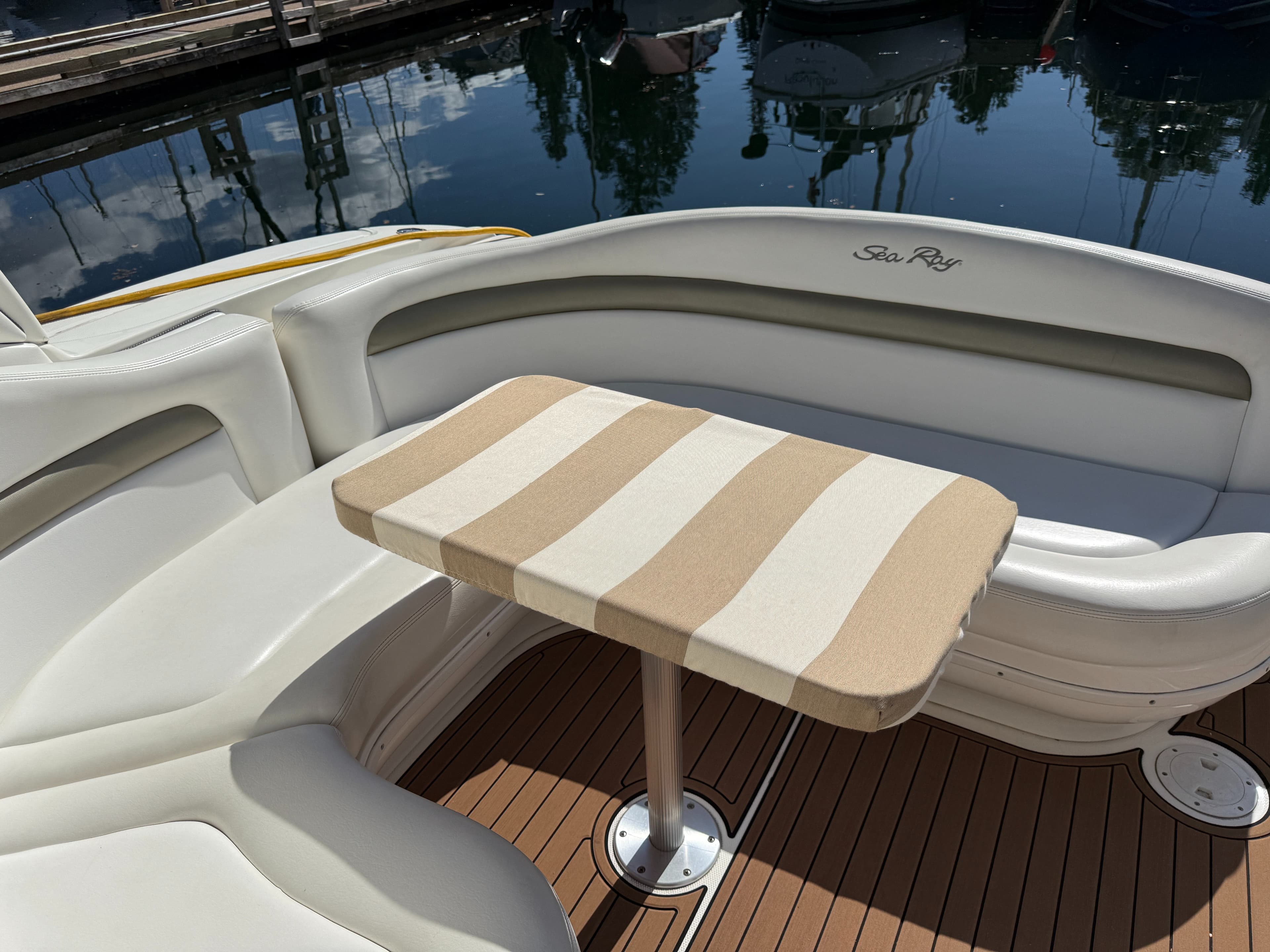 2007 Sea Ray 320 Sundancer