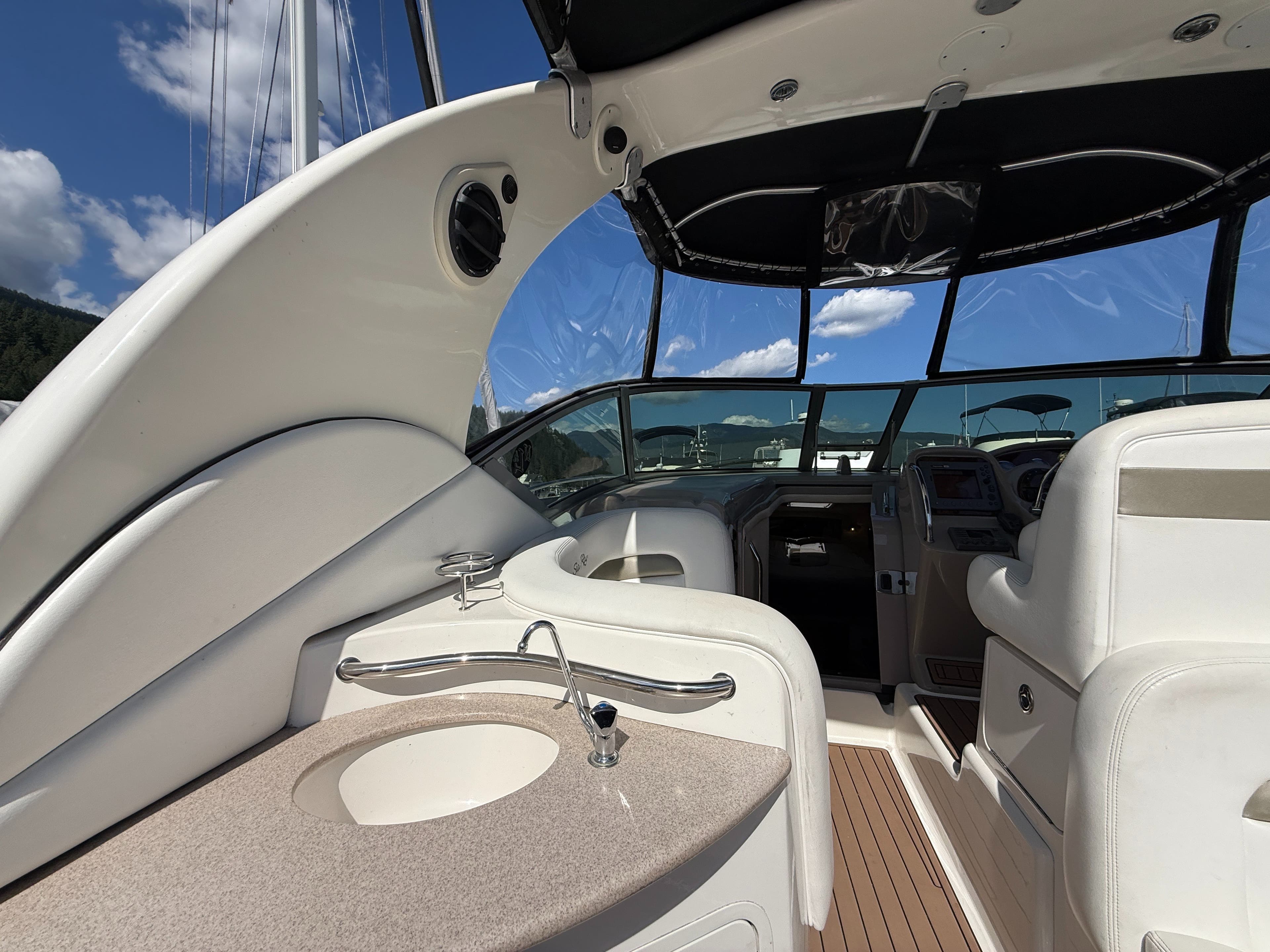 2007 Sea Ray 320 Sundancer