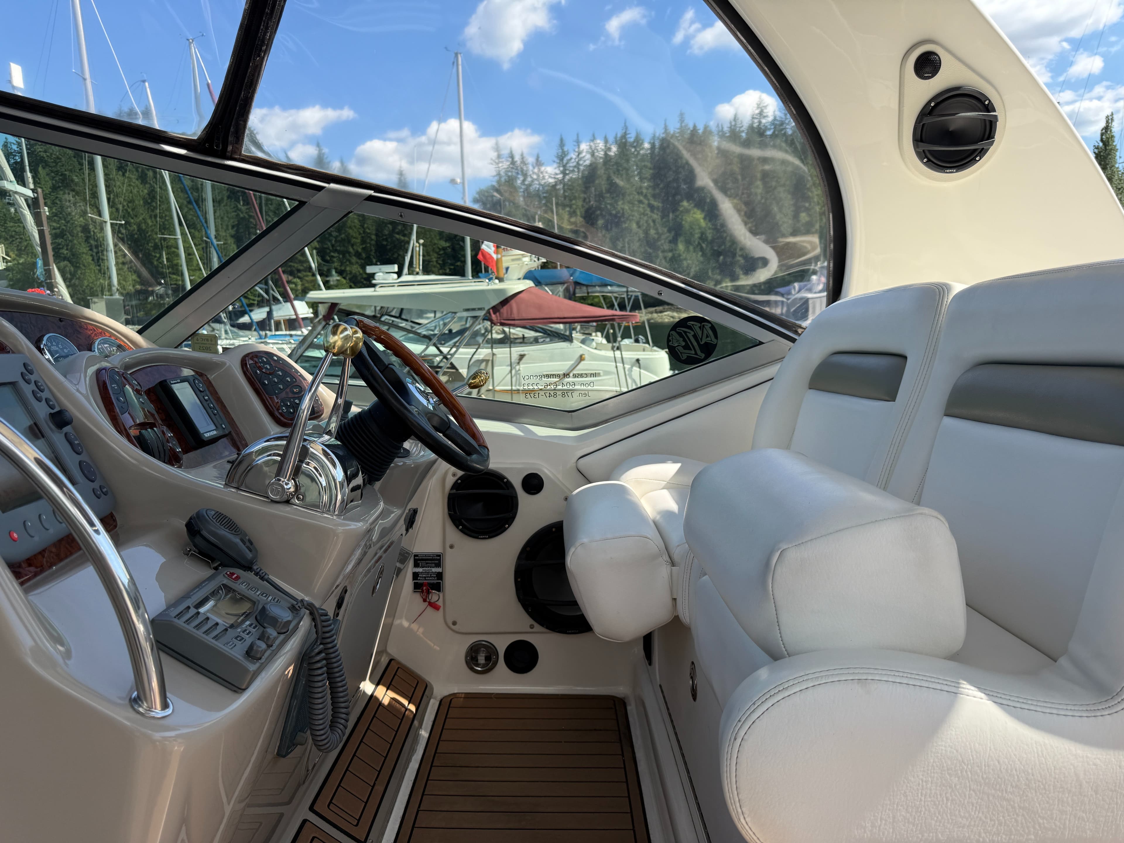 2007 Sea Ray 320 Sundancer