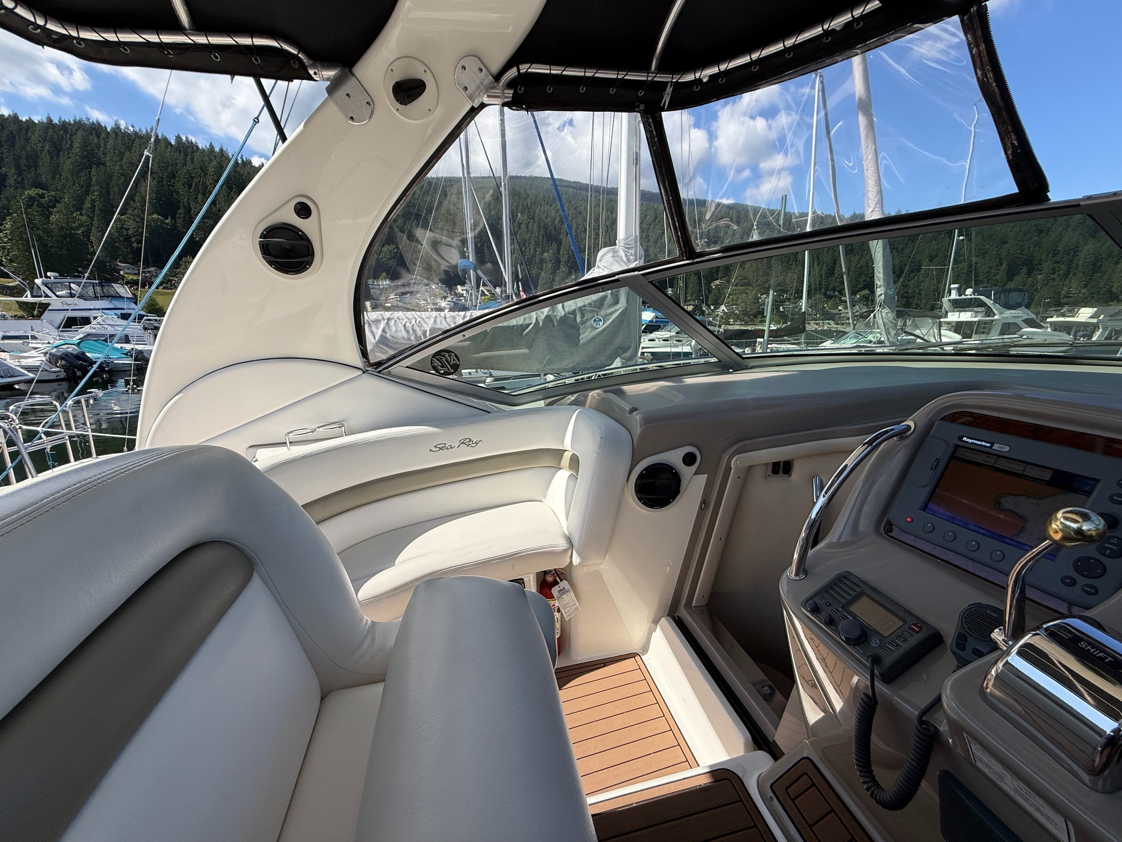 2007 Sea Ray 320 Sundancer