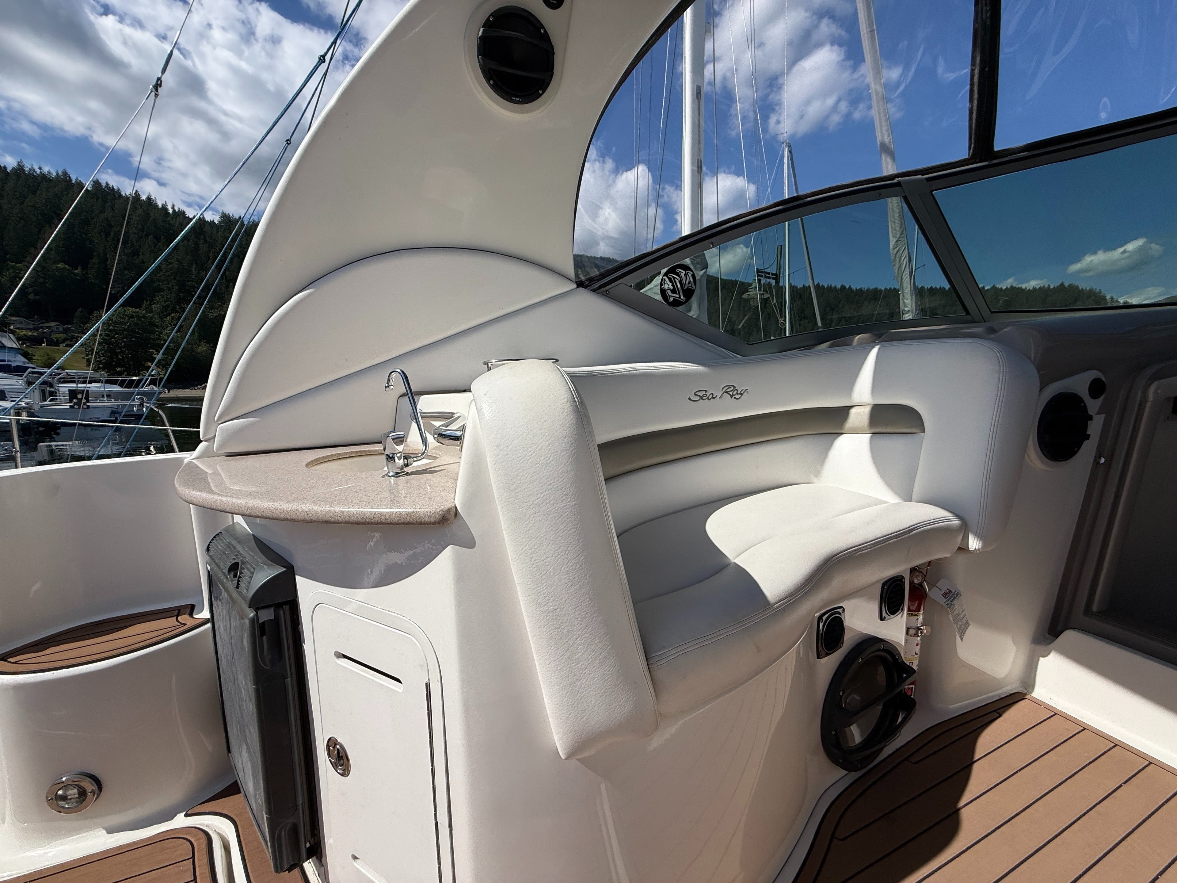 2007 Sea Ray 320 Sundancer