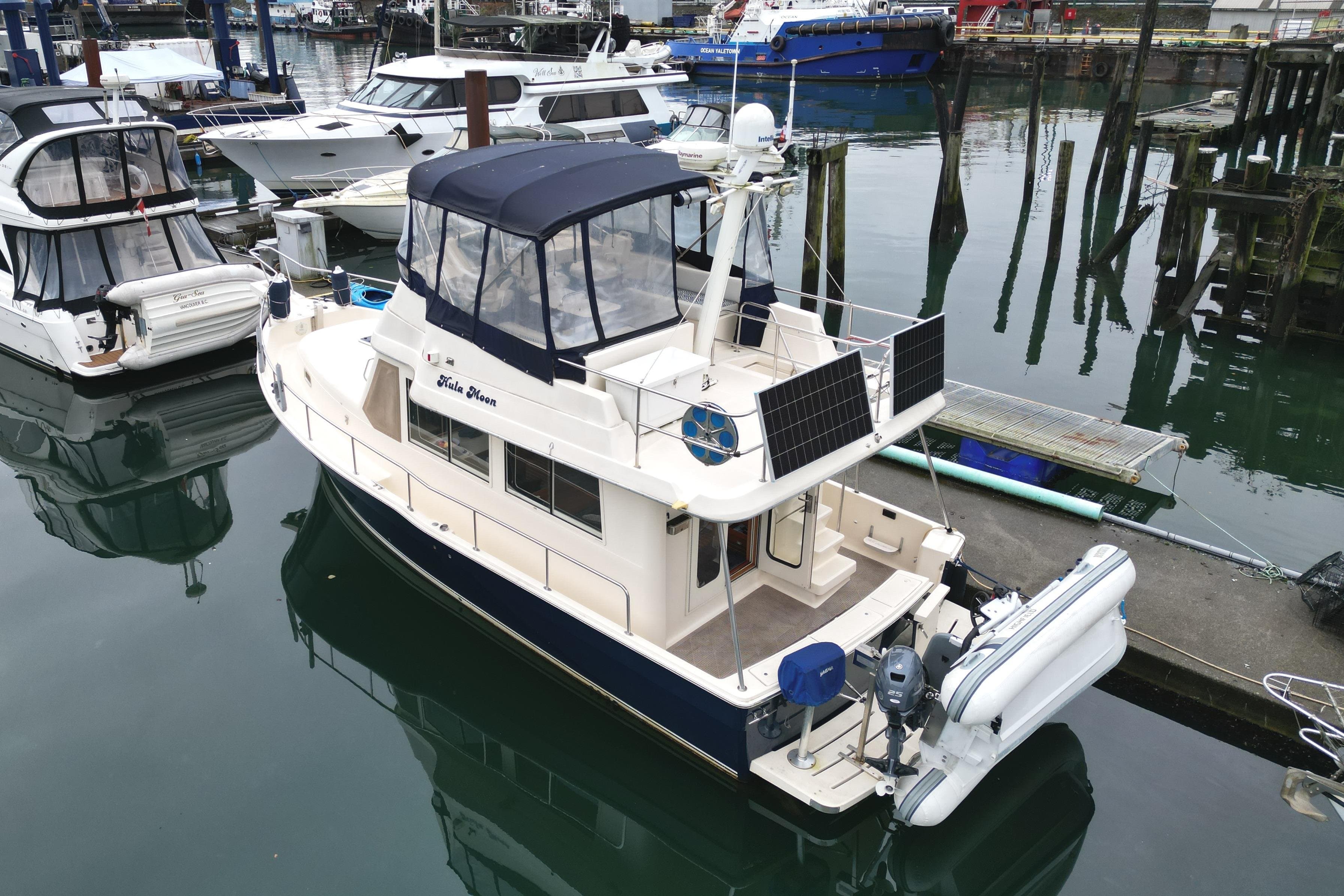 2006 Mainship 34 Trawler