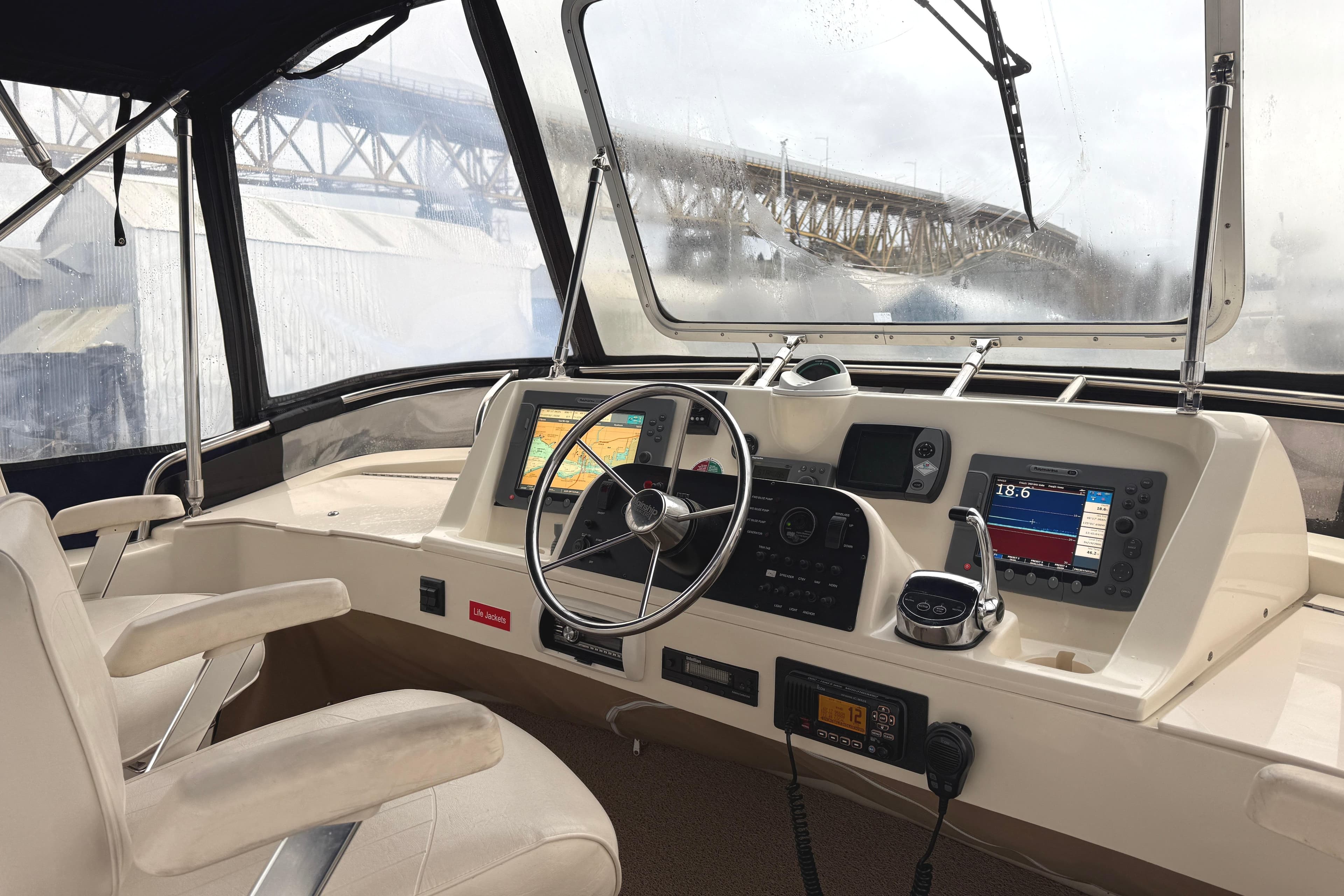 2006 Mainship 34 Trawler