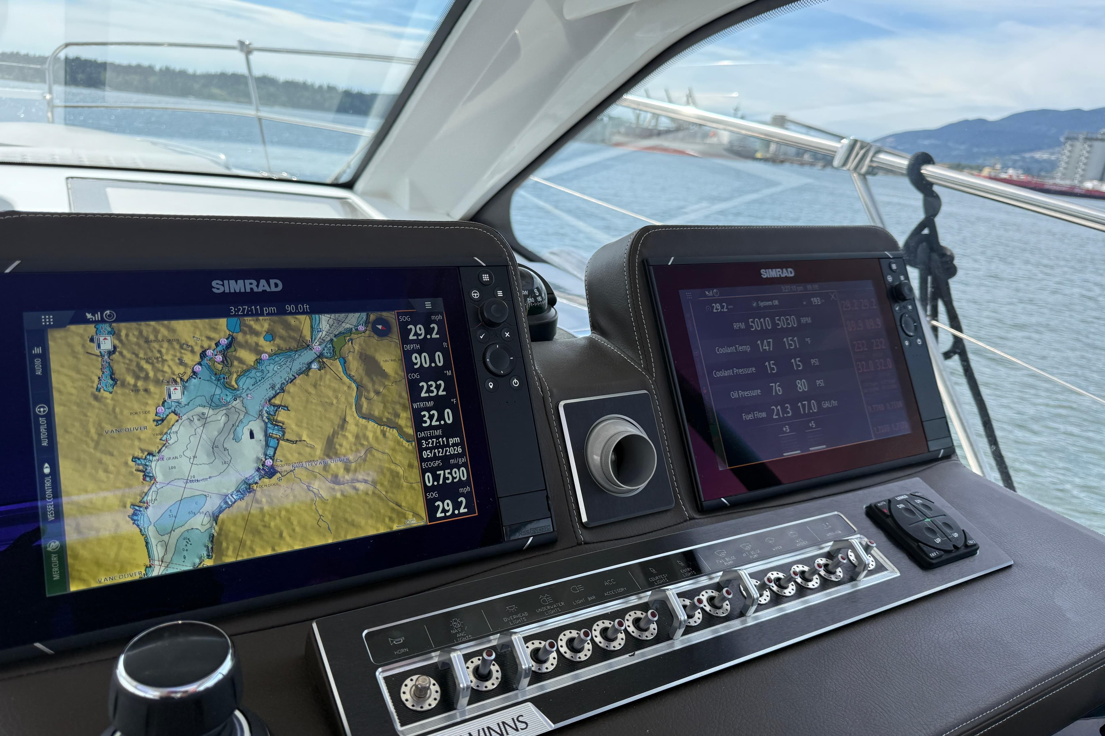 2022 Four Winns V355 Coupe OB