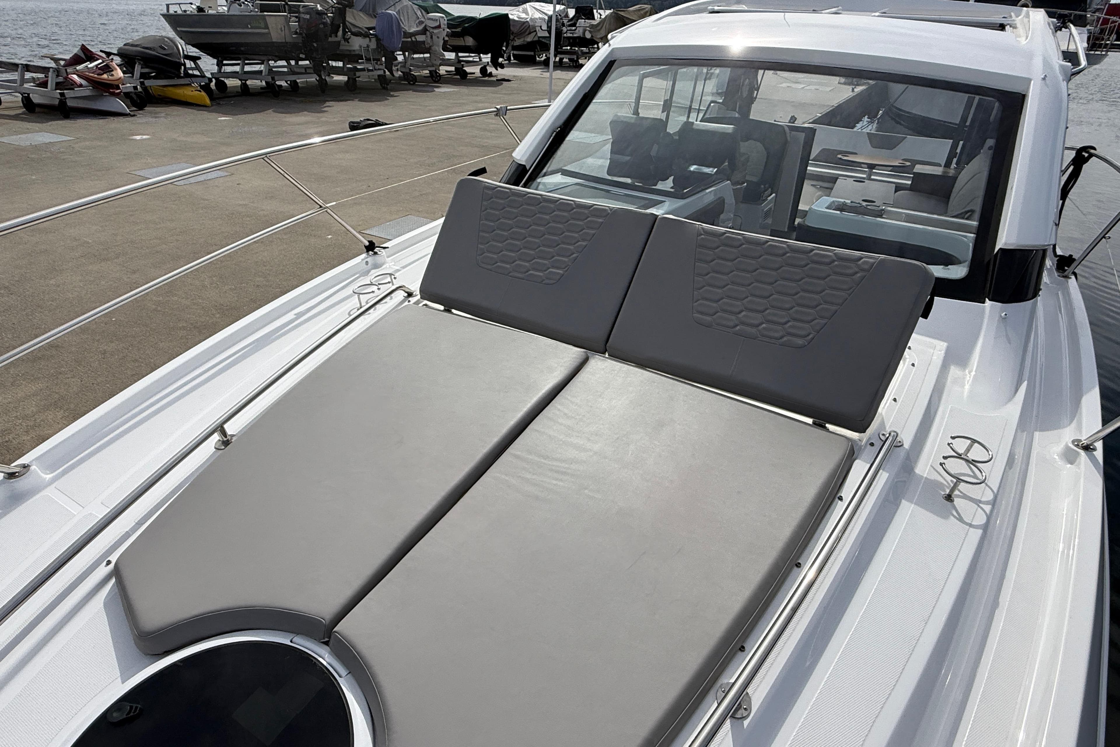 2022 Four Winns V355 Coupe OB