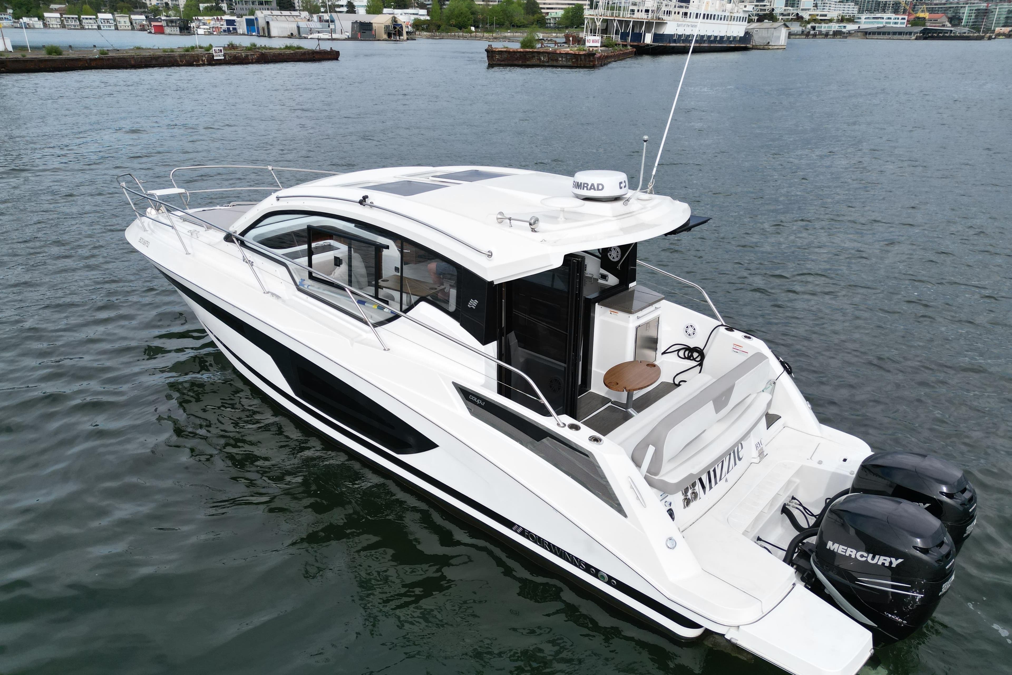 2022 Four Winns V355 Coupe OB