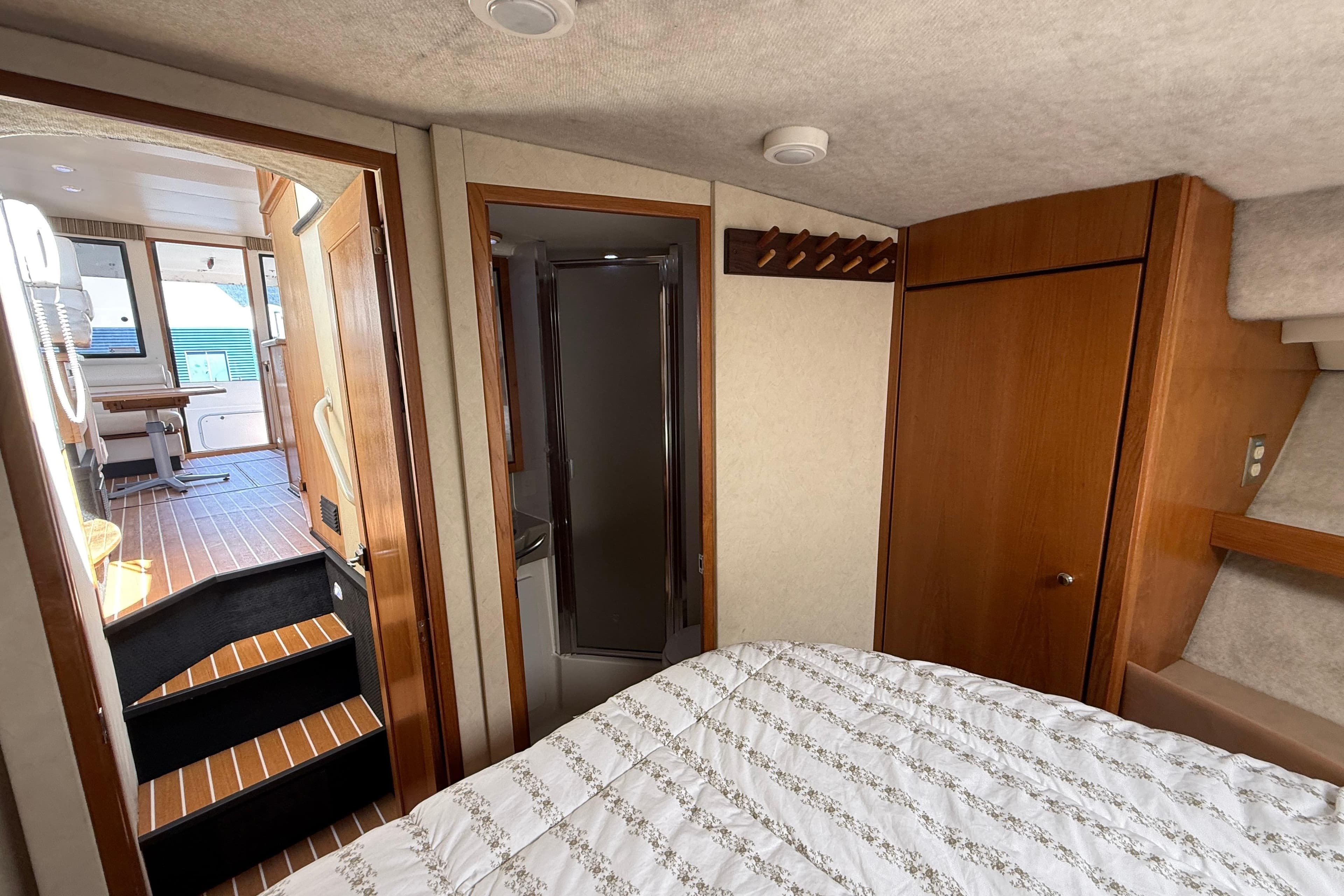 1998 Bayliner 3788 Command Bridge Motoryacht