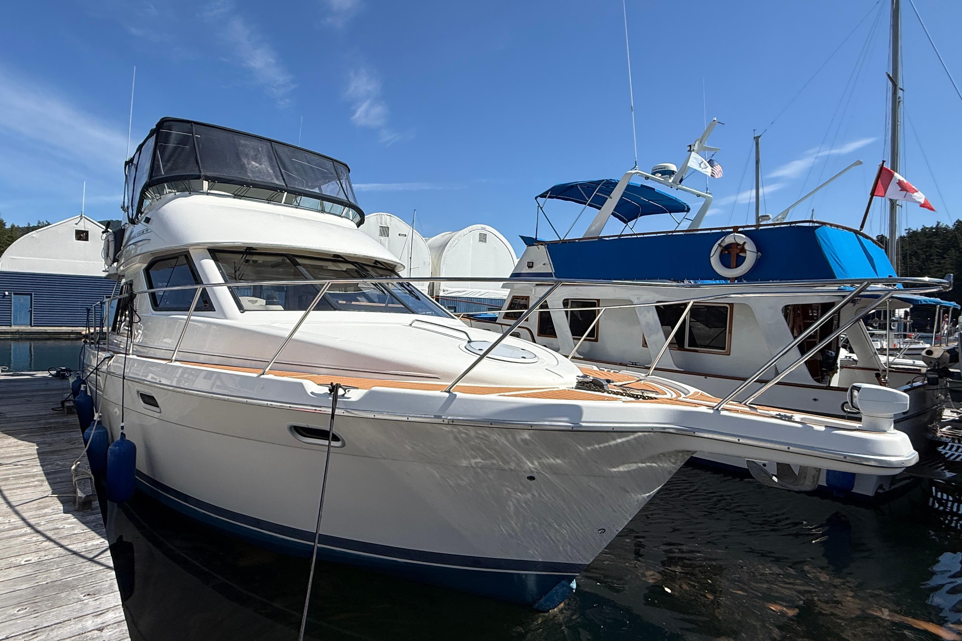 1998 Bayliner 3788 Command Bridge Motoryacht