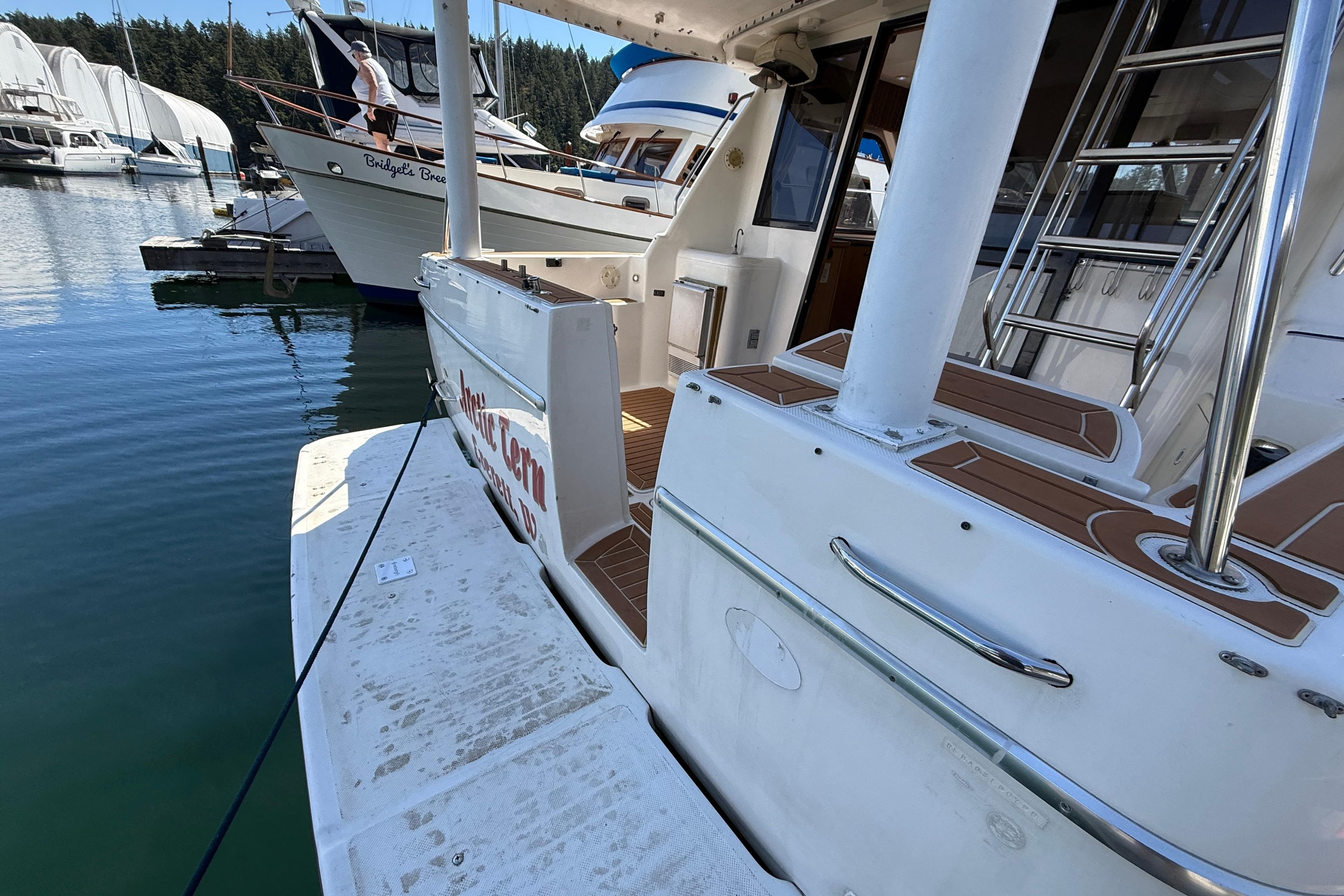 1998 Bayliner 3788 Command Bridge Motoryacht