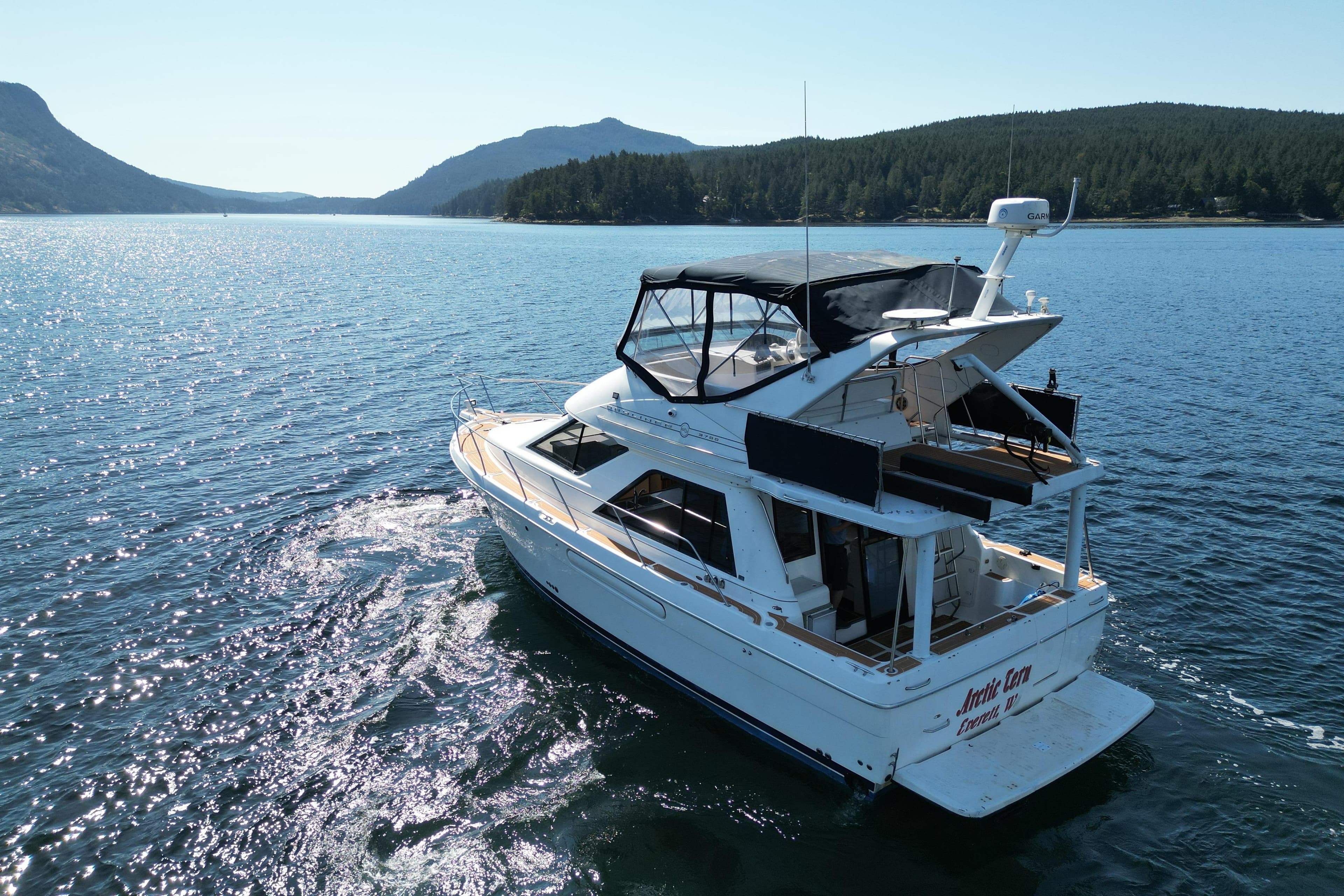 1998 Bayliner 3788 Command Bridge Motoryacht