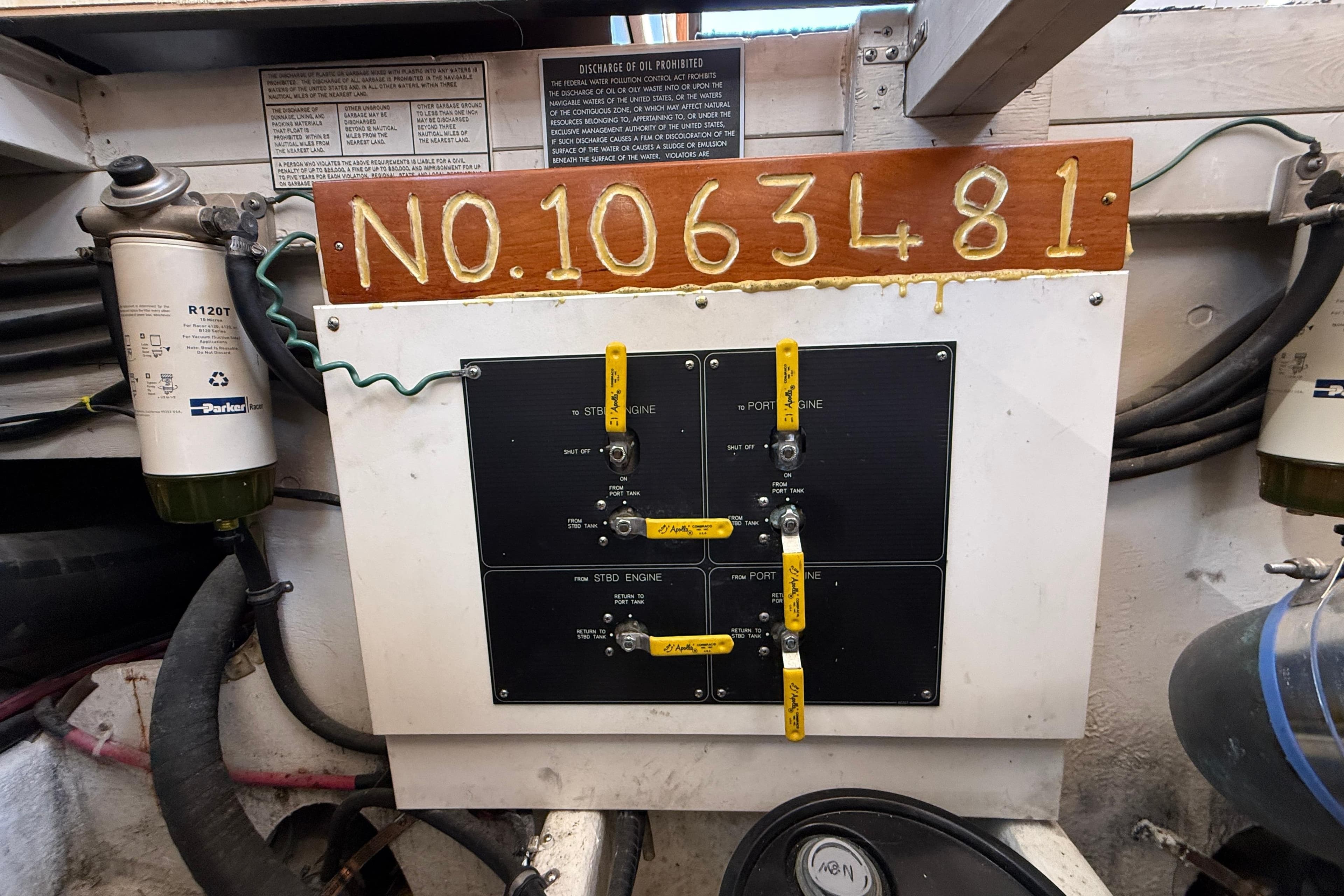 1998 Bayliner 3788 Command Bridge Motoryacht