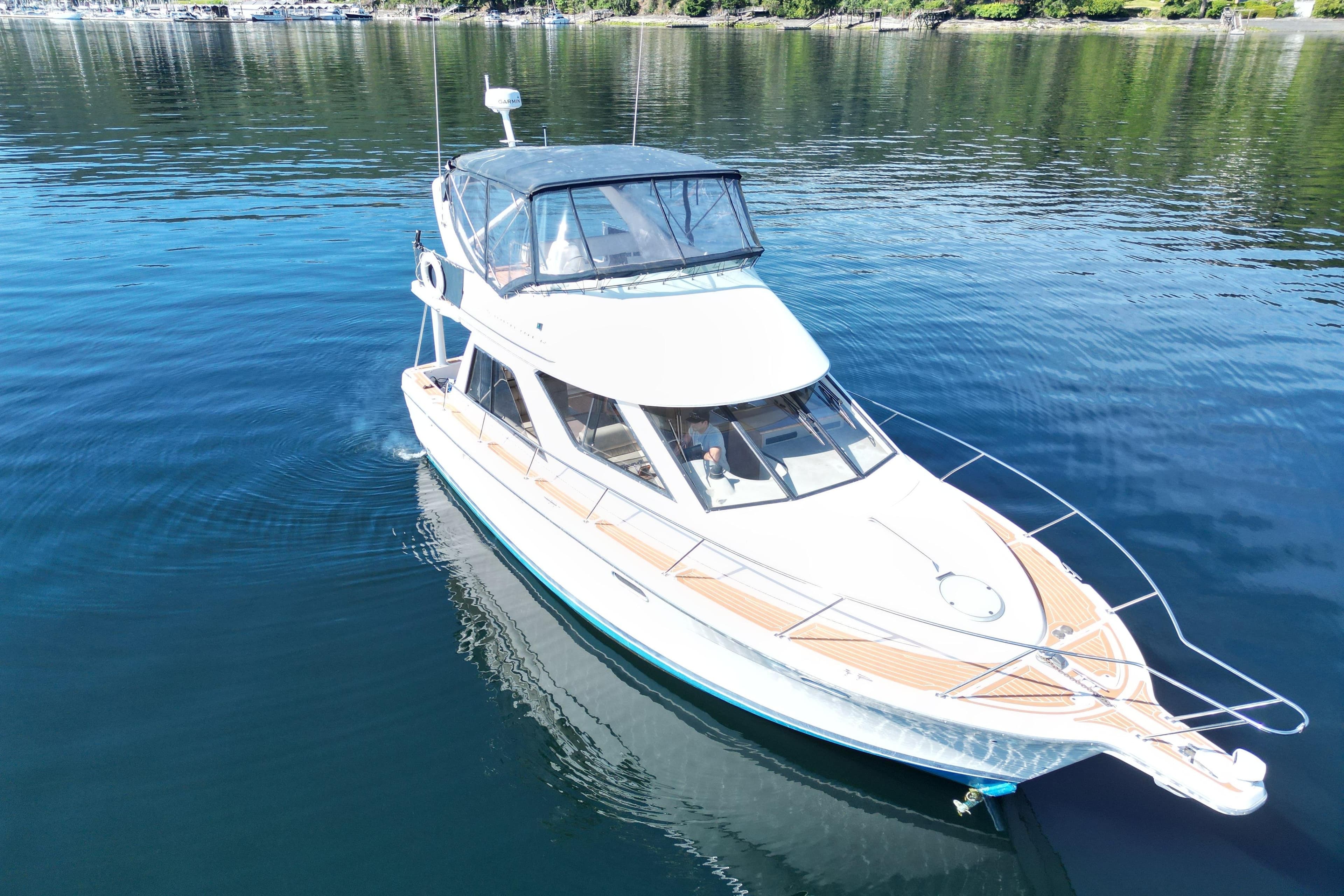 1998 Bayliner 3788 Command Bridge Motoryacht