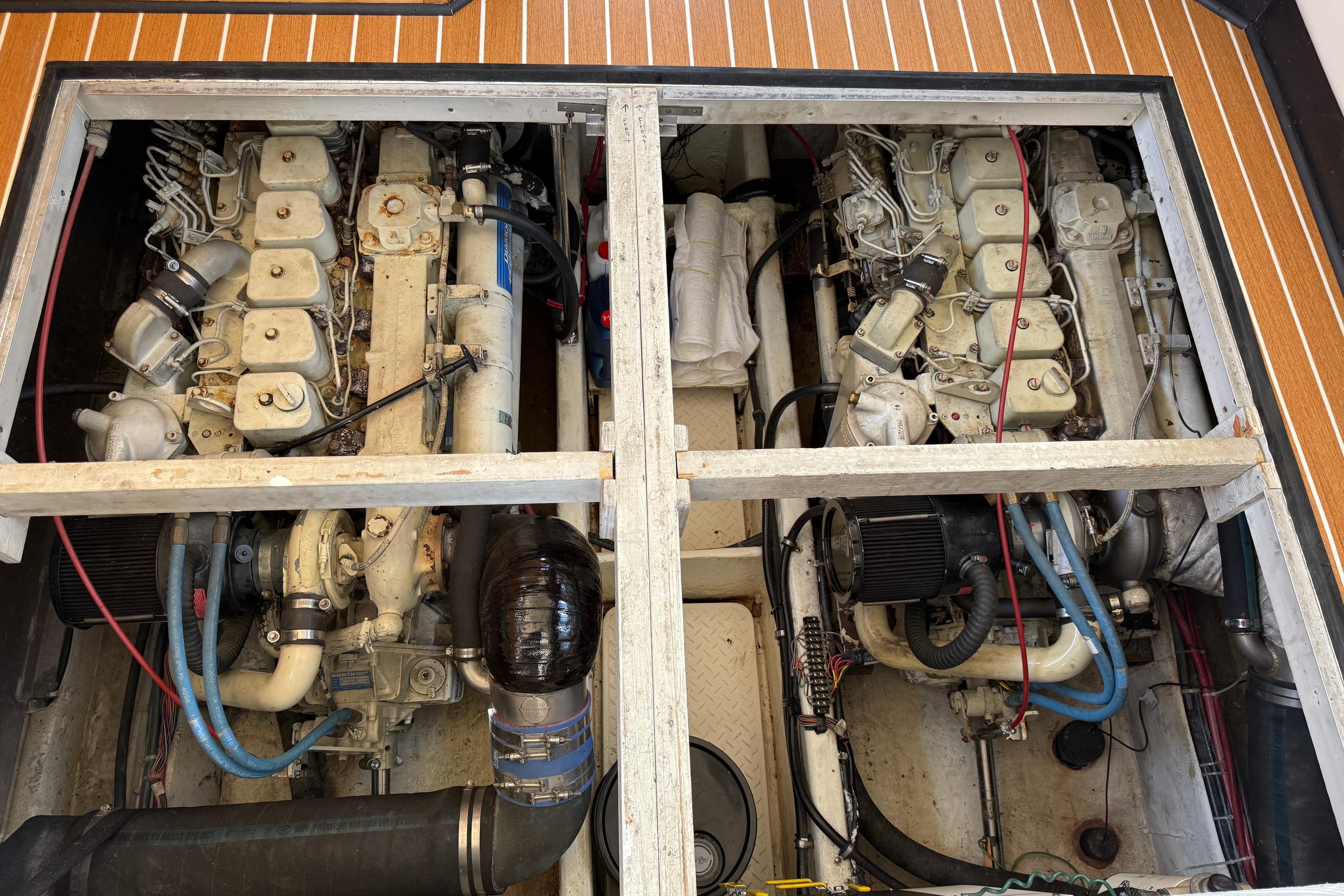 1998 Bayliner 3788 Command Bridge Motoryacht