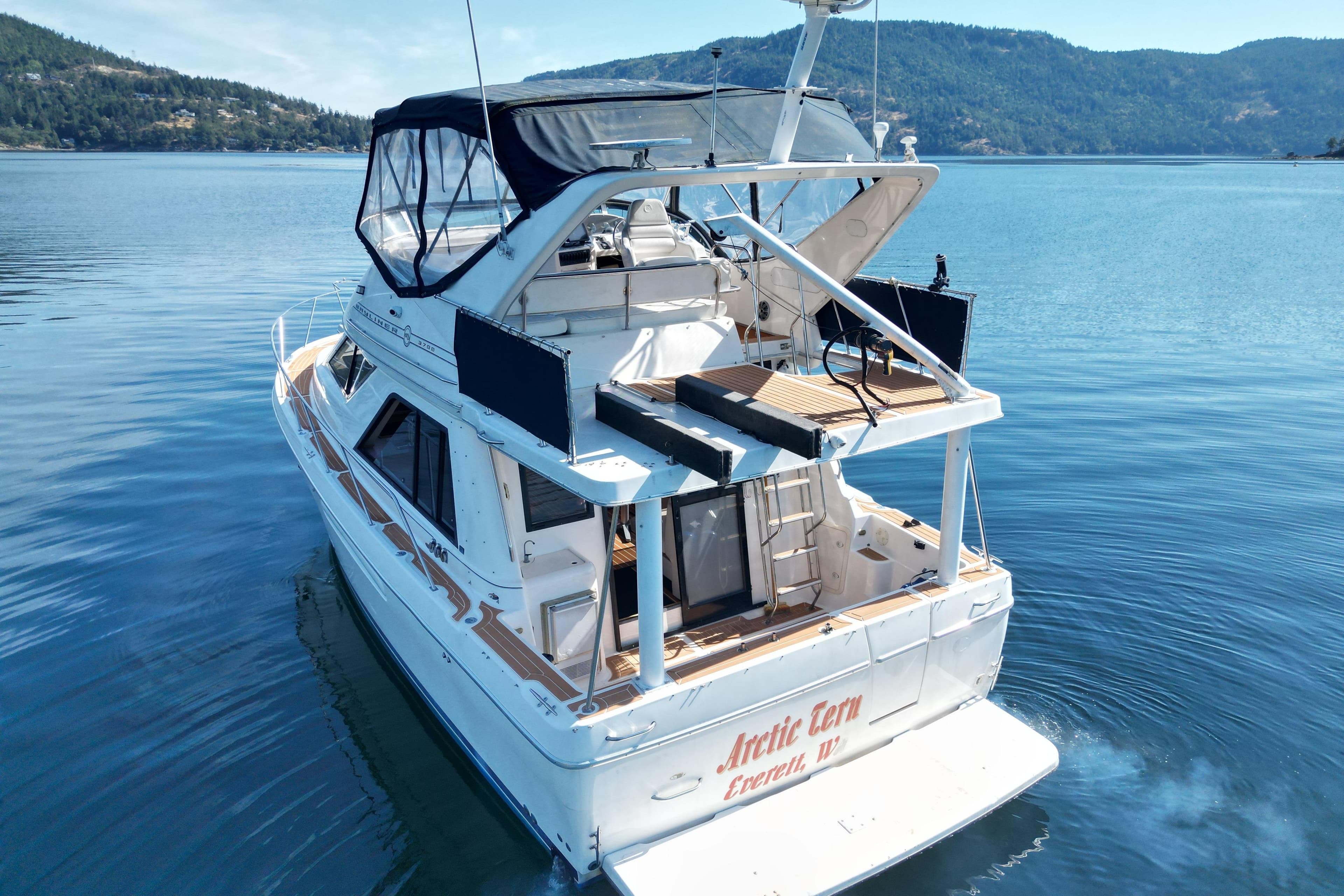 1998 Bayliner 3788 Command Bridge Motoryacht