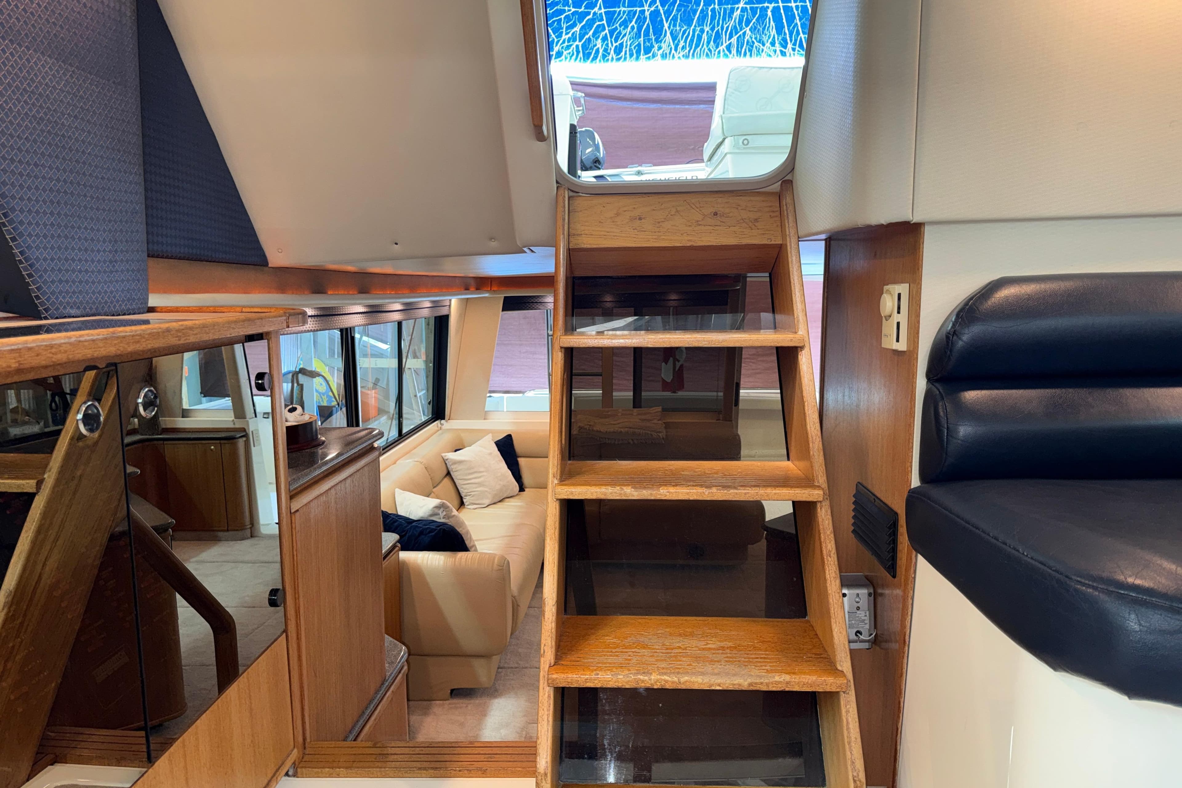 1998 Bayliner 4788 Pilot House Motoryacht