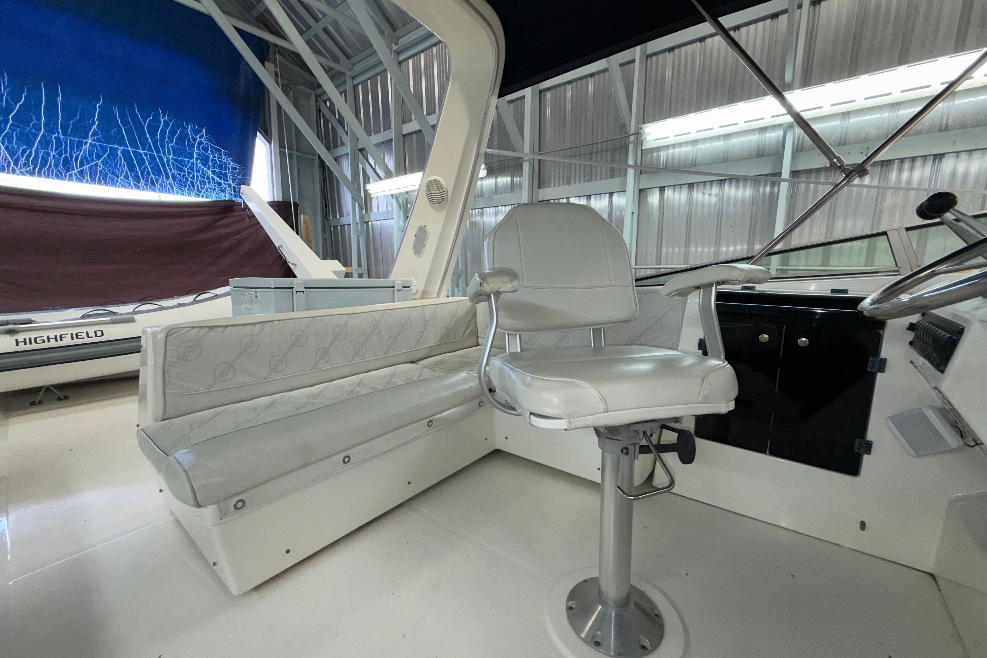 1998 Bayliner 4788 Pilot House Motoryacht