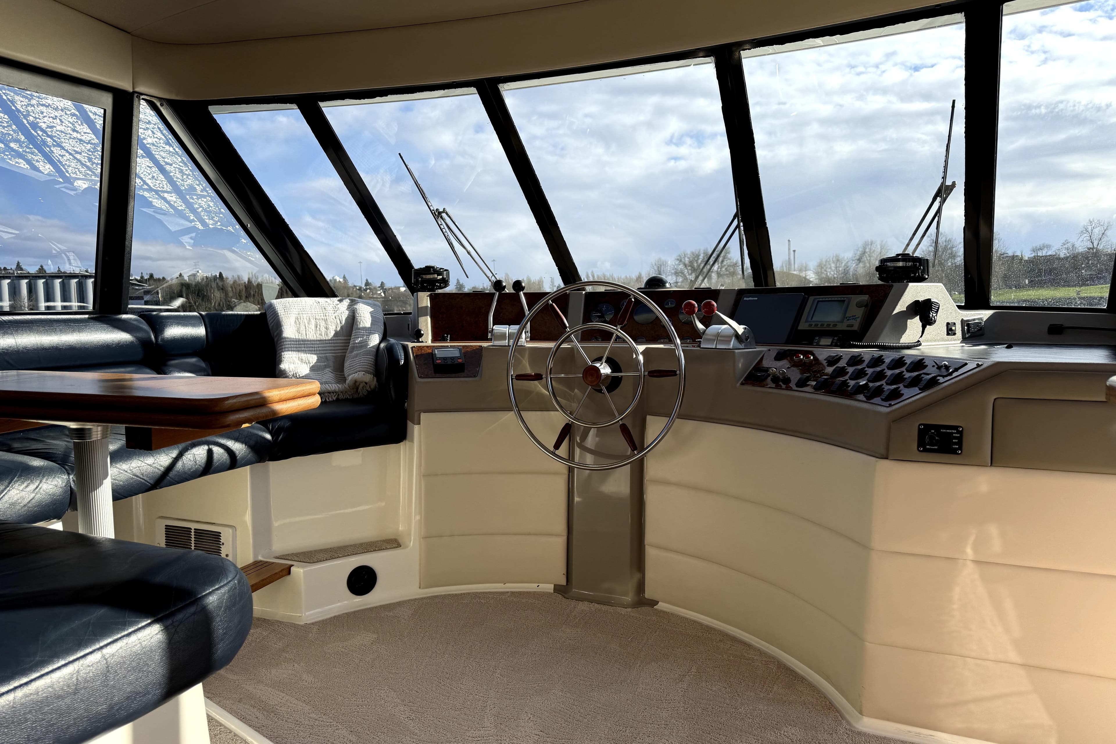 1998 Bayliner 4788 Pilot House Motoryacht