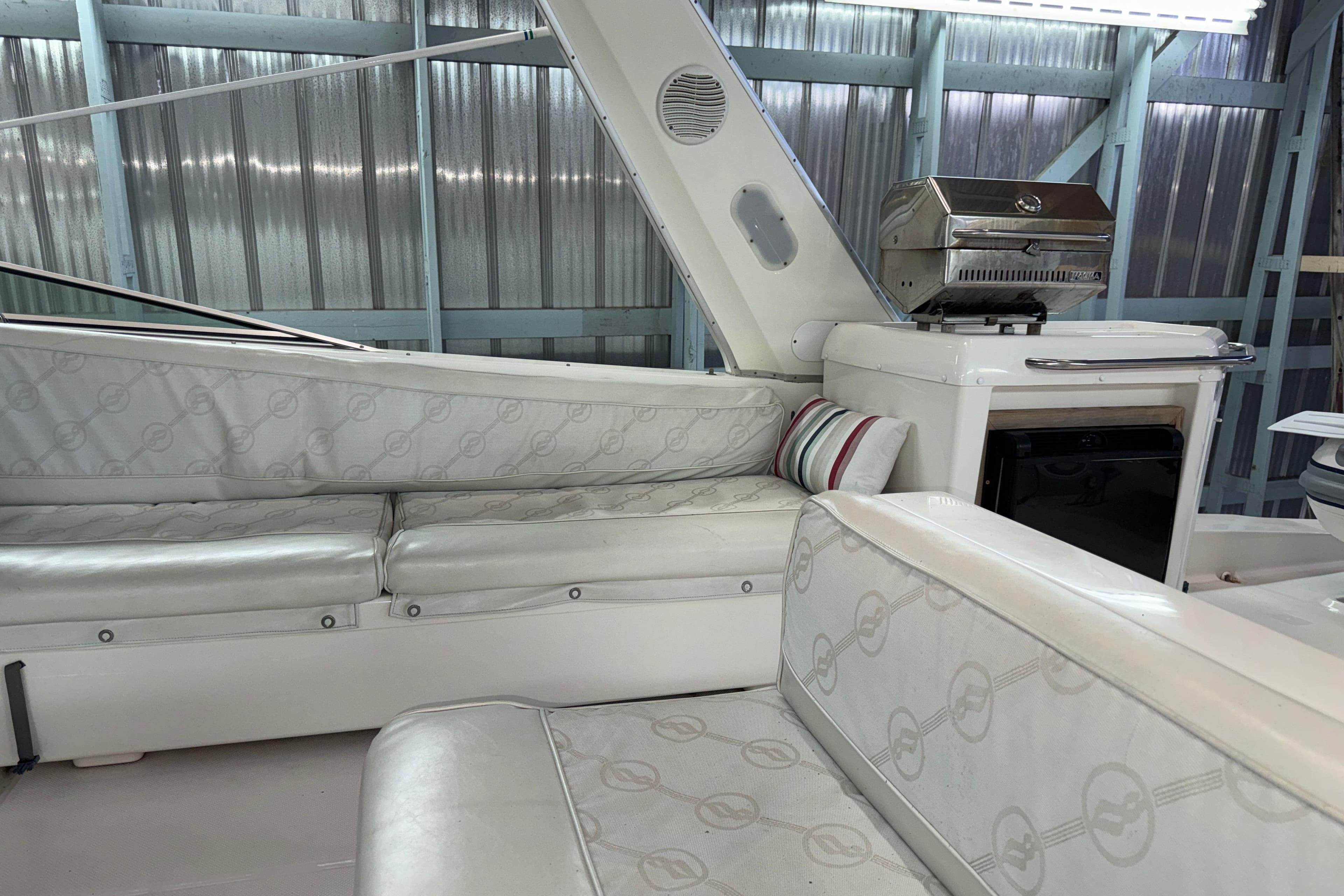 1998 Bayliner 4788 Pilot House Motoryacht