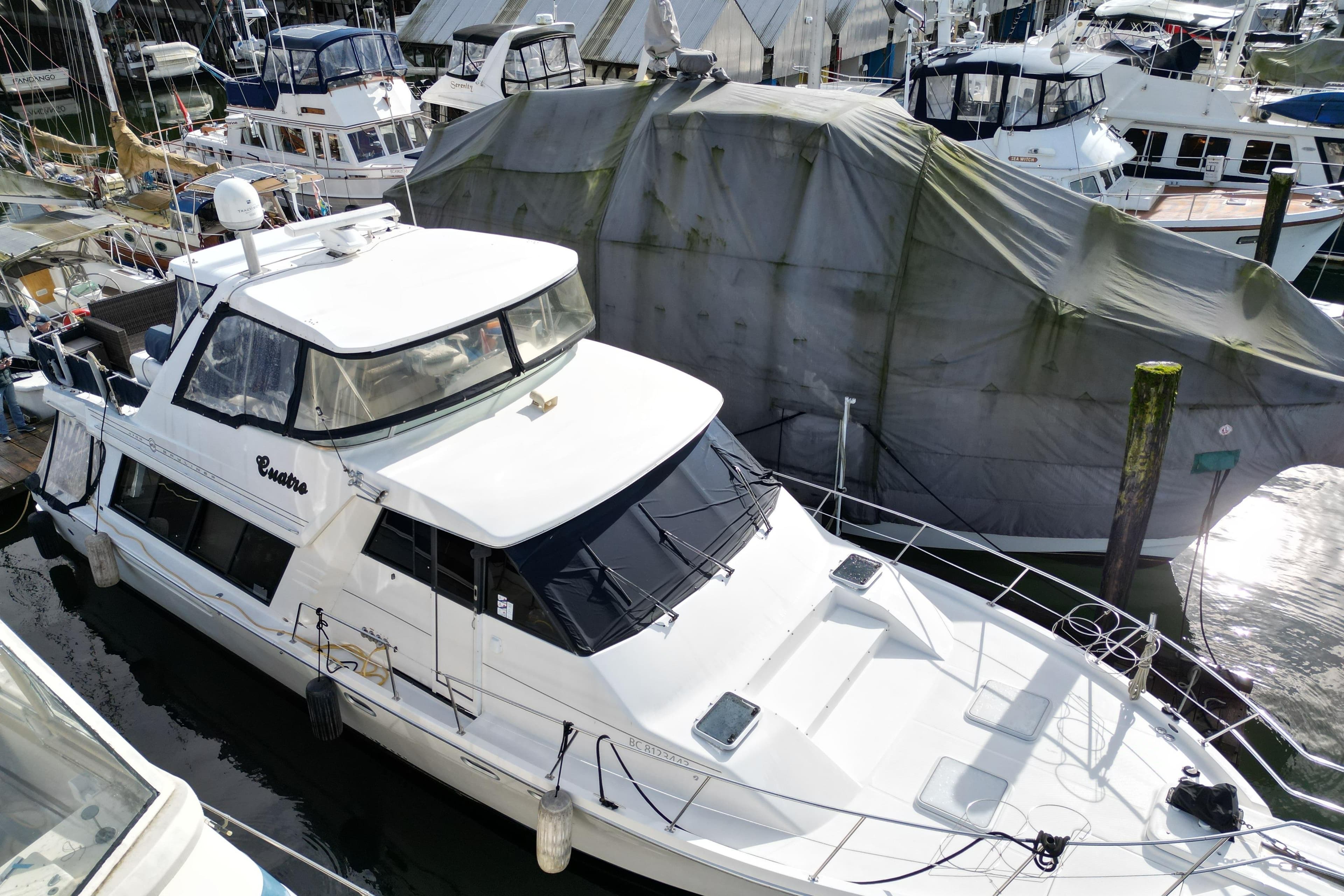 1998 Bayliner 4788 Pilot House Motoryacht