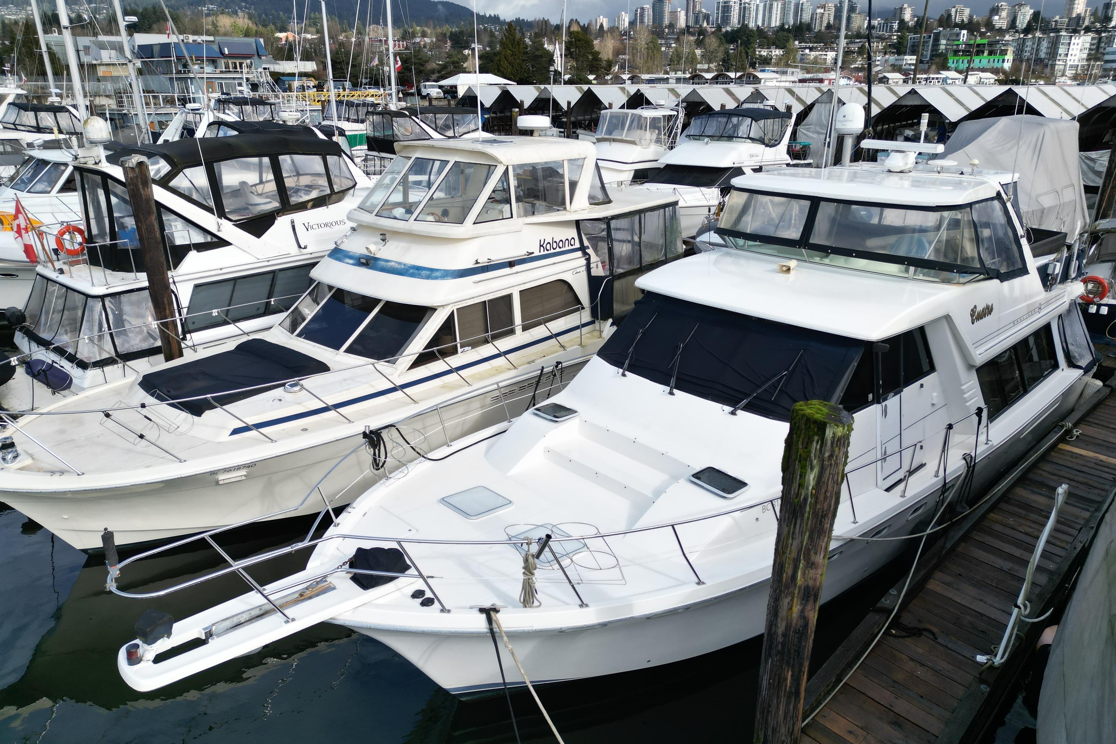 1998 Bayliner 4788 Pilot House Motoryacht