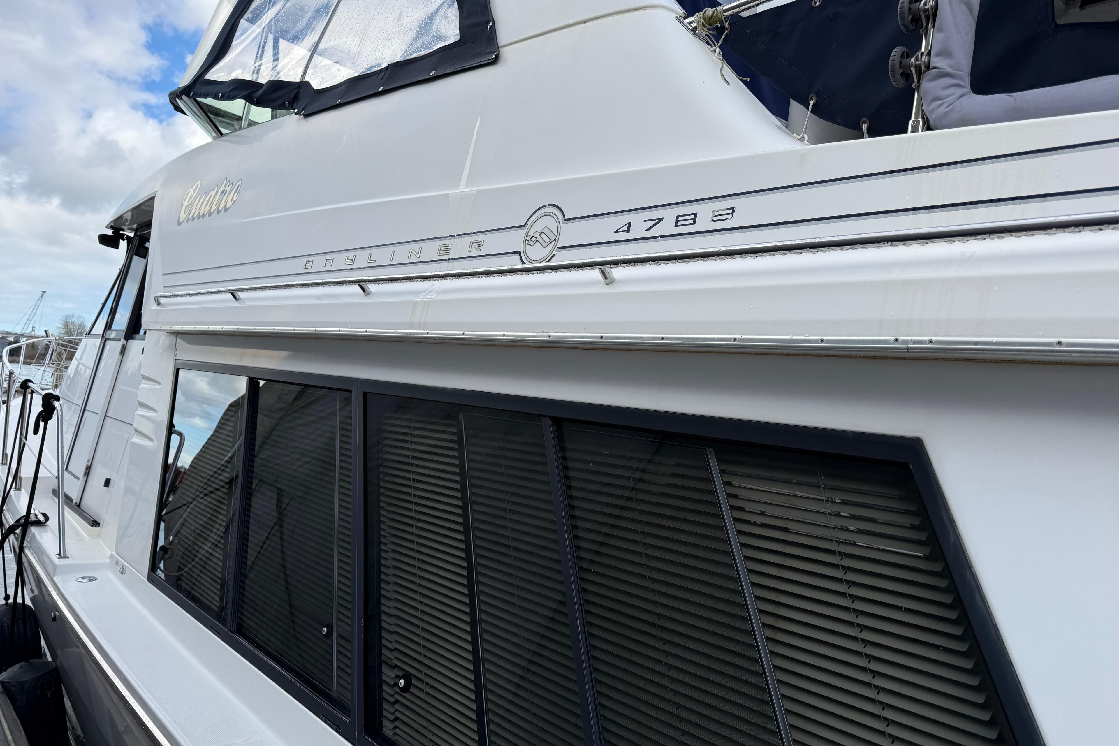 1998 Bayliner 4788 Pilot House Motoryacht